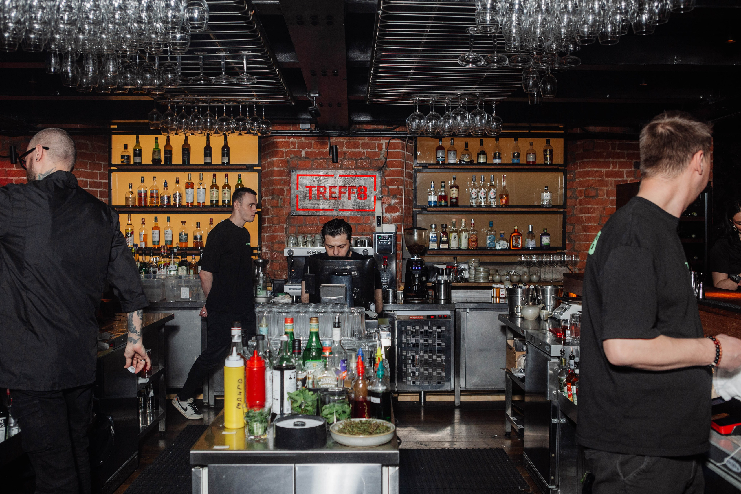 TREFF8. Репортажный фотограф Москва (детские праздники, квизы, концерты, дни рождения, свадьбы)