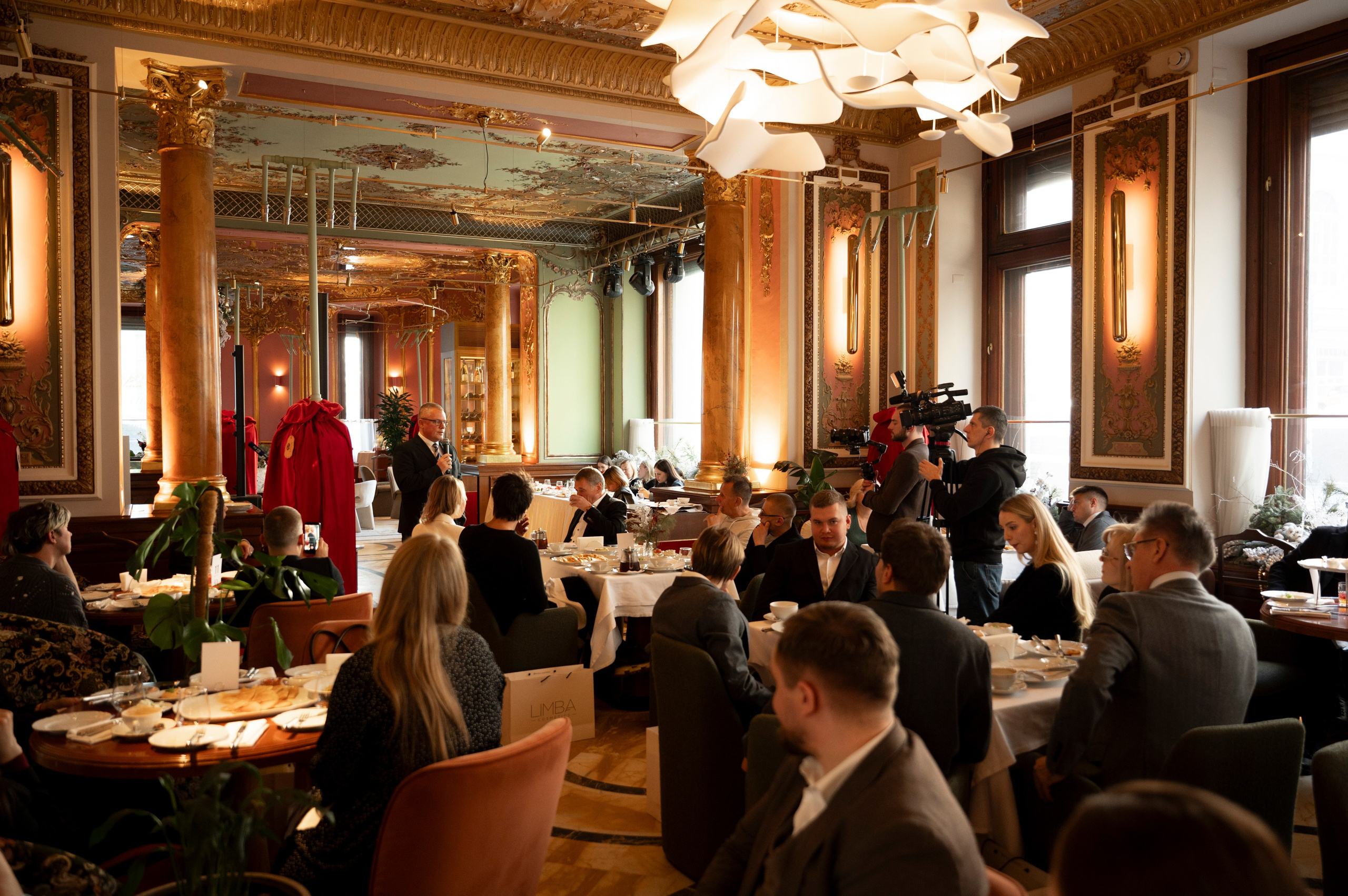 Бранч в «Savoy». Фотограф Евгения Мирошниченко