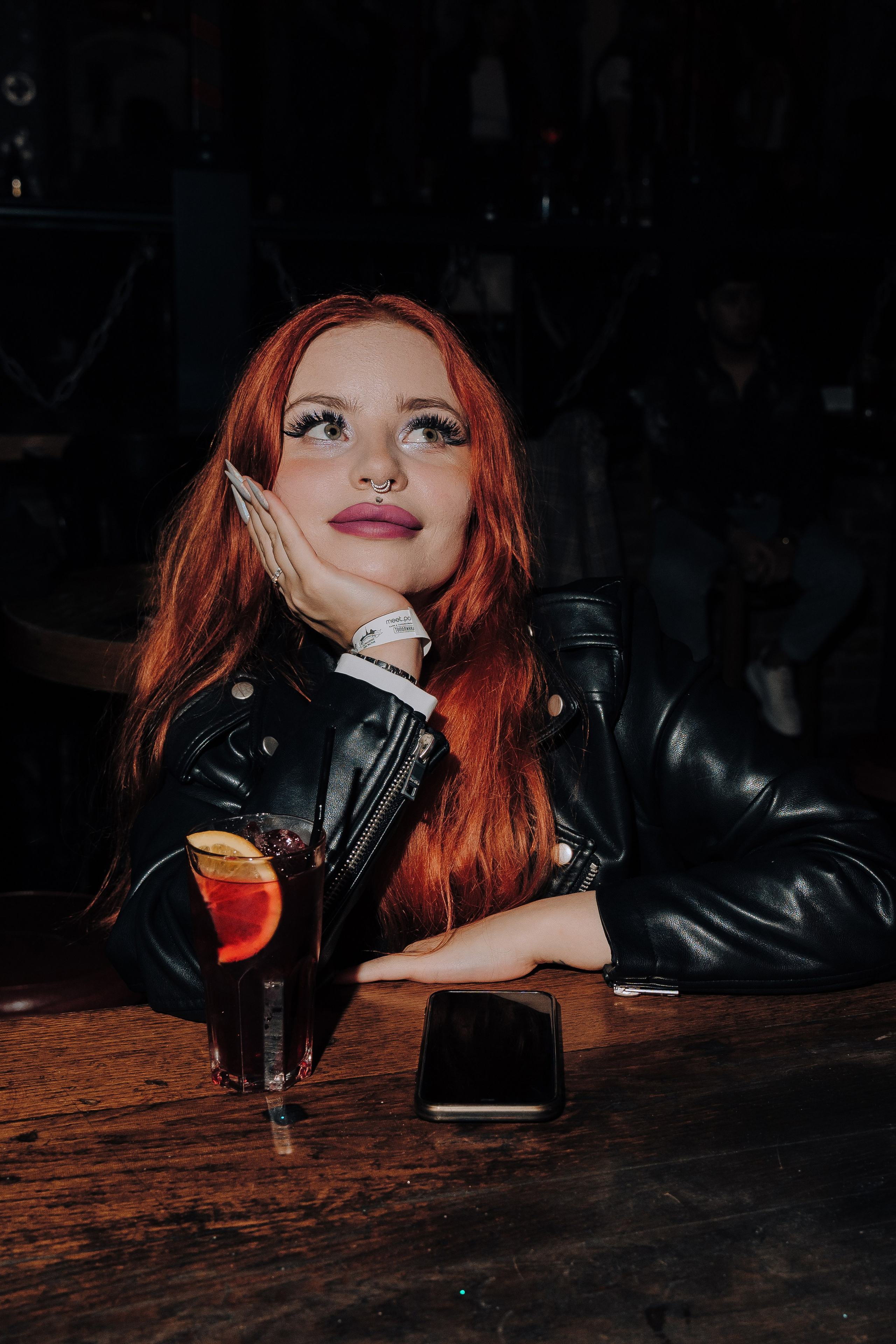 20 ЛЕТ МЕГАПОЛИС ЧЕЛЯБИНСК ХЕДЛАЙНЕР ЕЛКА. Репортажный фотограф Зуев Роман г. Челябинск