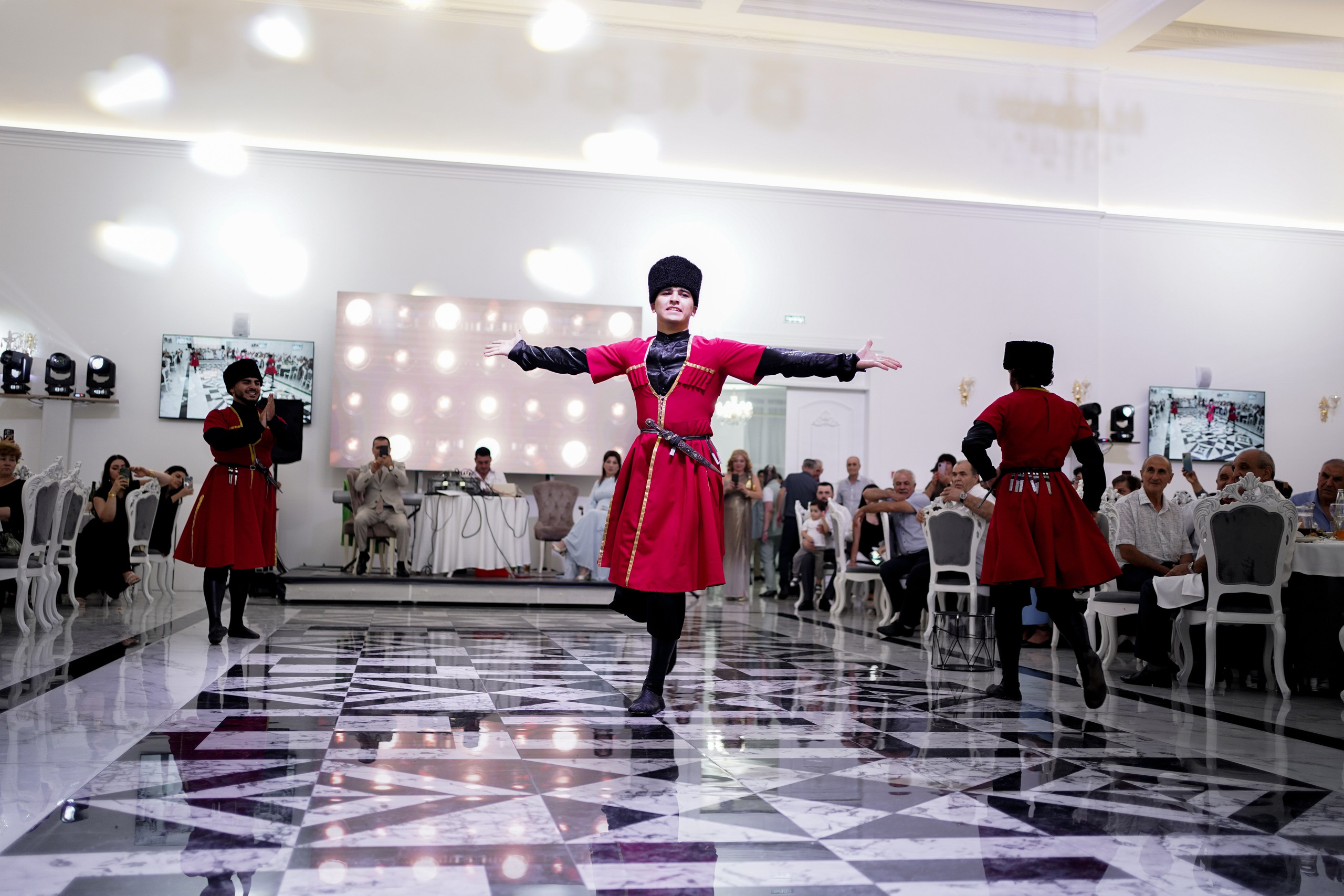 Армянский банкет. Свадебный фотограф в Ростове-на-Дону. Таинство Крещения и Венчания, семейные фотосессии. Алёна Чёботова