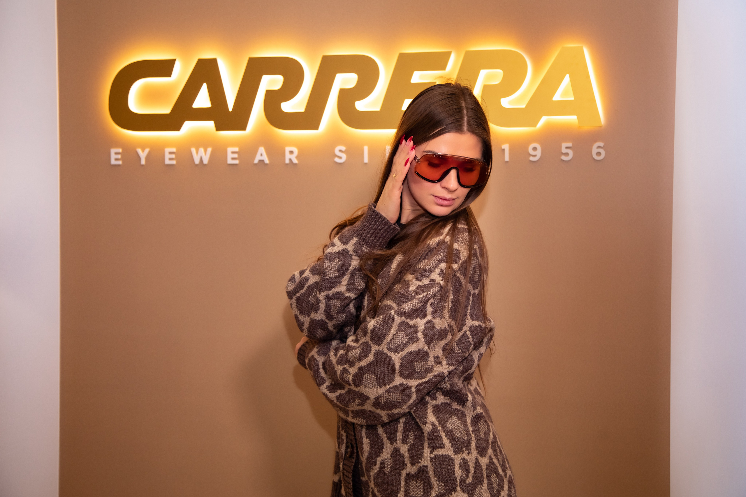 Safilo Group — Buying days in St. Petersburg. Двойняшки-фотографы Анна и Анастасия в Санкт-Петербурге