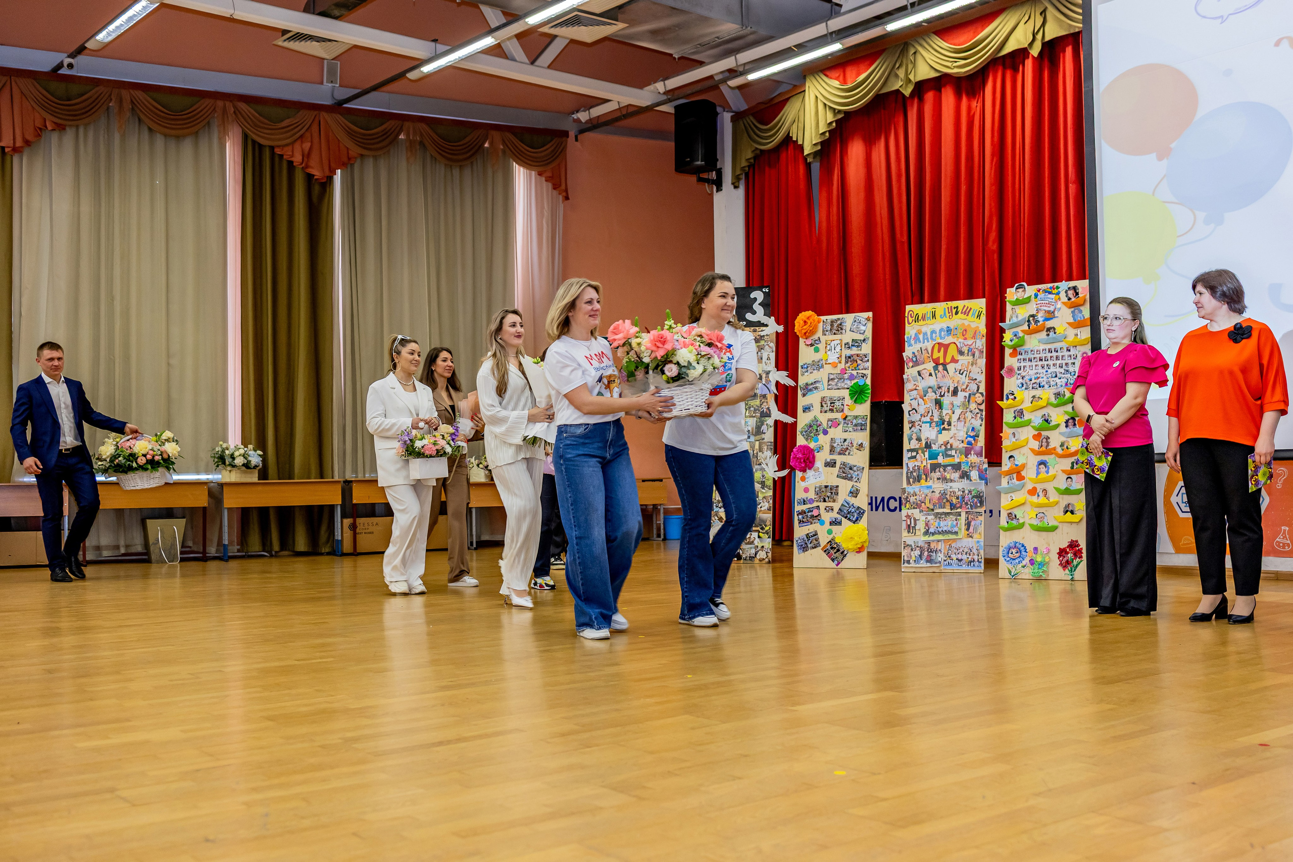 Выпускной праздник в начальной школе. Фотограф и видеограф Москва. Свадебный фотограф, видеограф. Выпускные альбомы. Оживающие альбомы