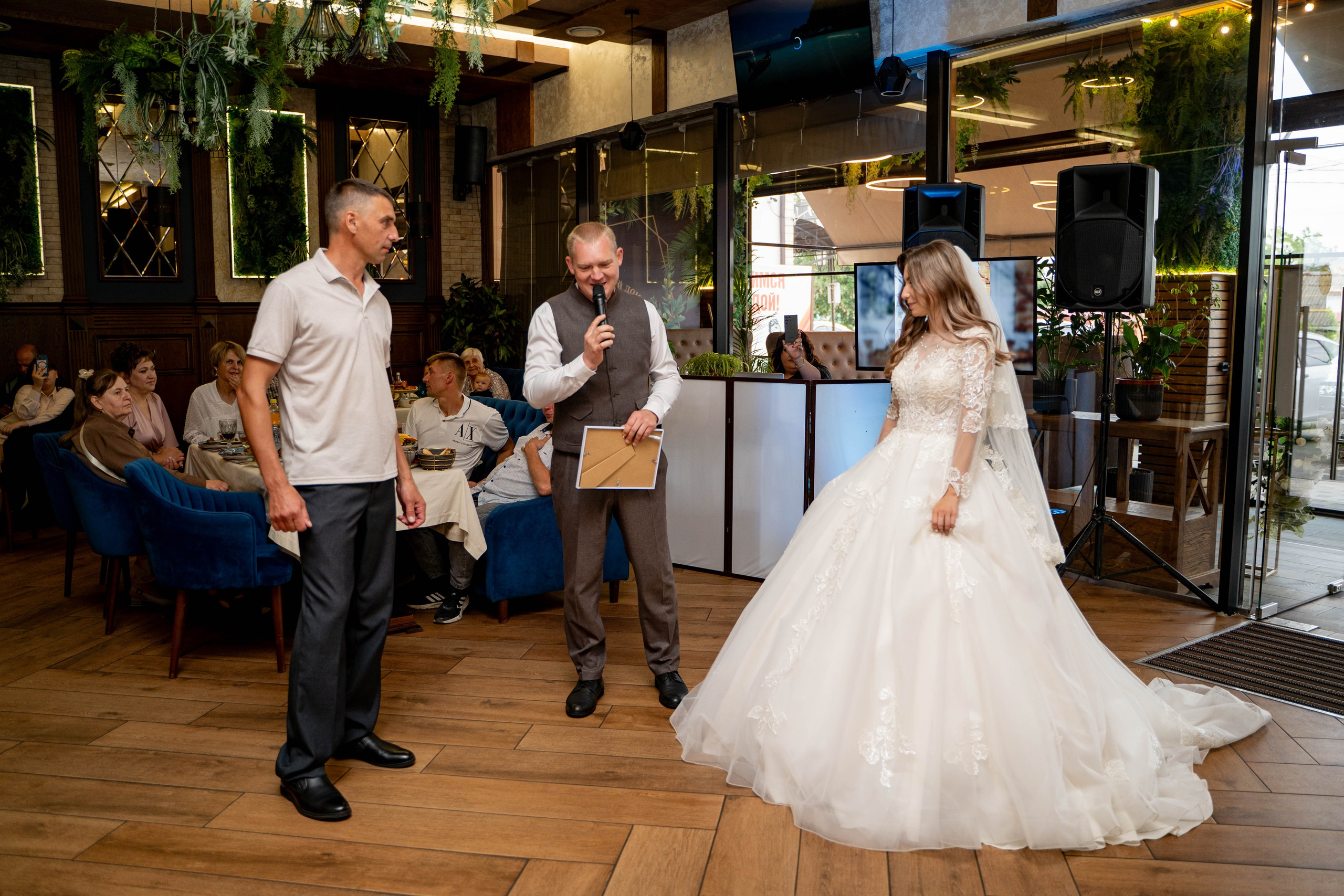 Данил и Анастасия. Видеосьемка, фотосьемка свадеб, юбилеев, утренников в Краснодарском кр