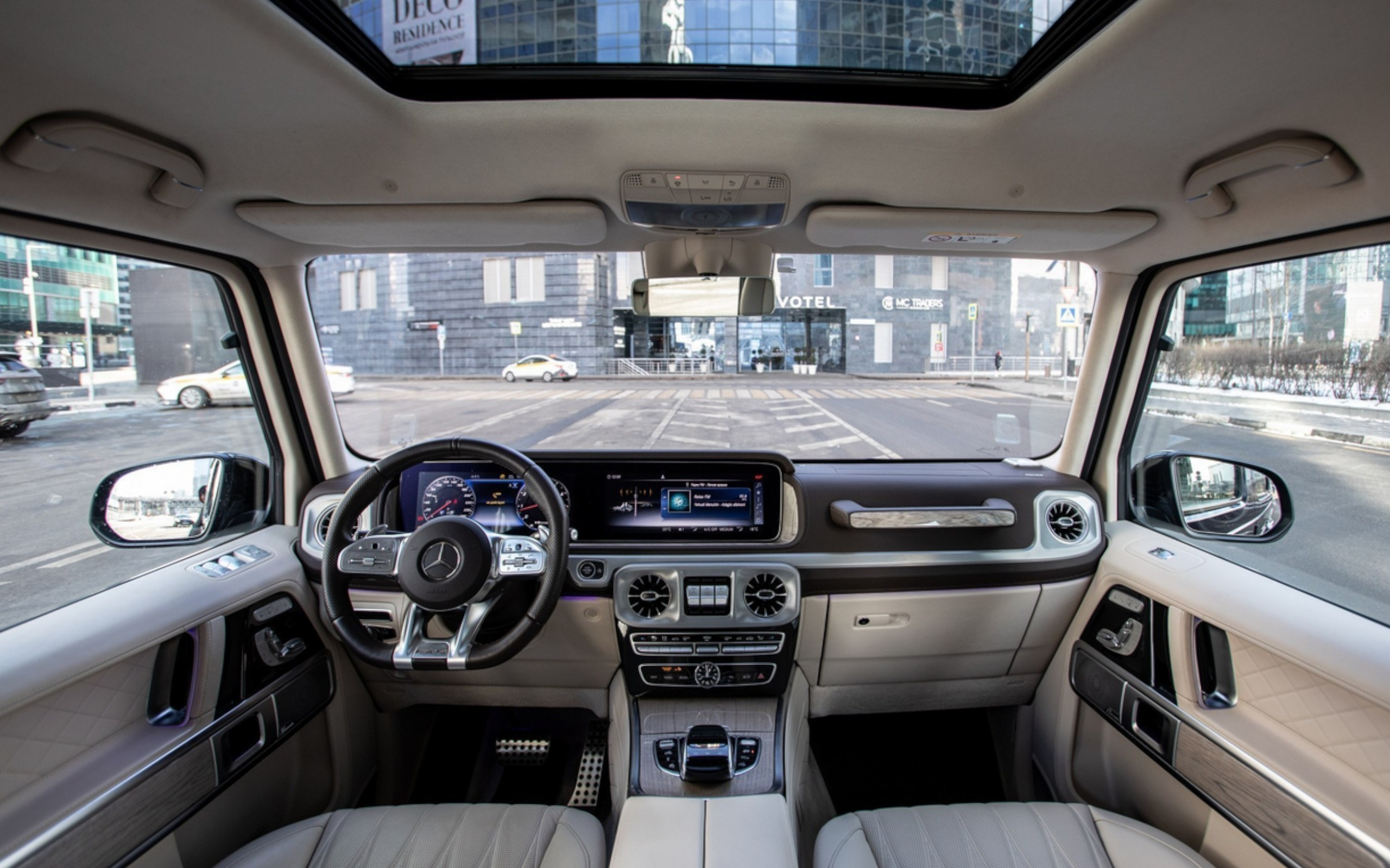 Автомобили. Видеосъемка и фотосъемка свадеб. Фотограф и оператор на свадьбу. Видеосъемка подкастов, собственная видео-фотостудии. Предметная фотосъемка