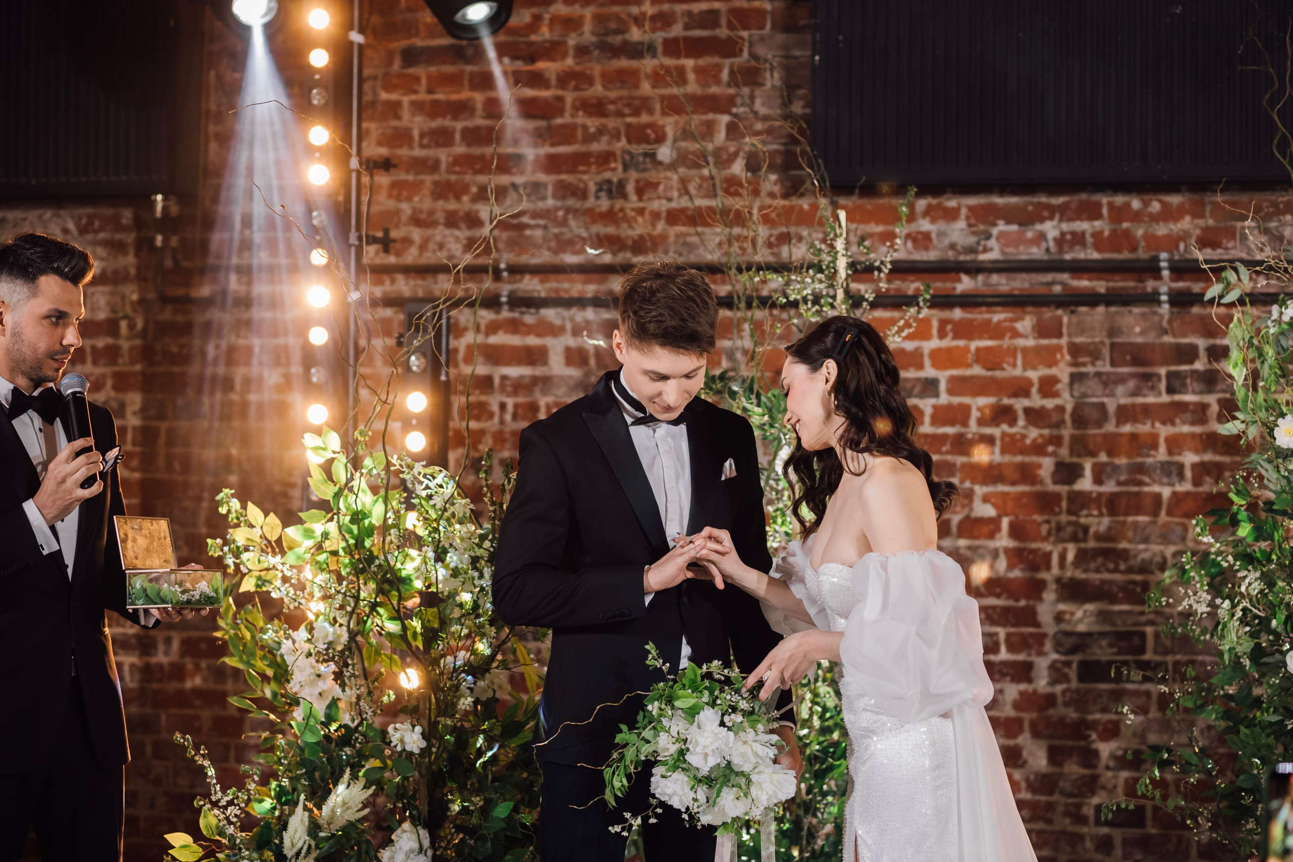 Мария и Алексей. Лофт. Свадебный и семейный фотограф в Москве Евгения Лисина