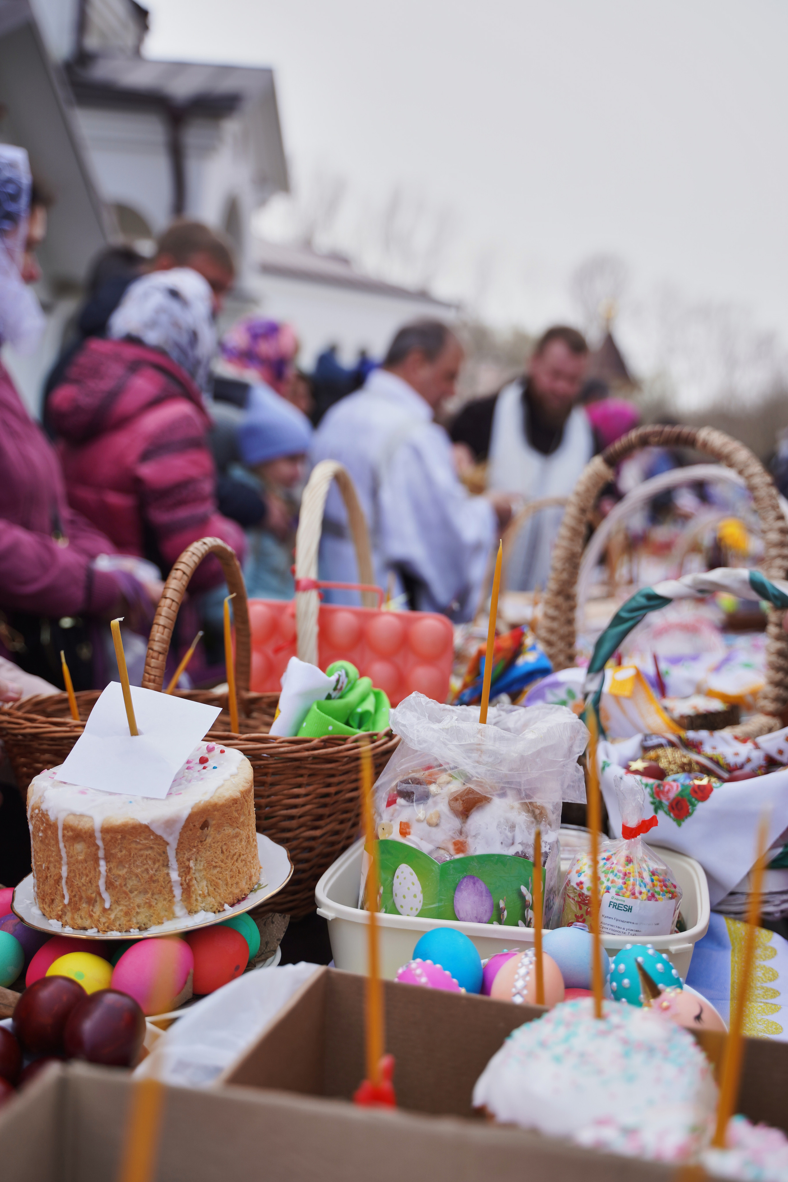 Храм Смоленской иконы Божией Матери. Освящение куличей, пасох и яиц. Портретный фотограф в Москве Елена Капралова