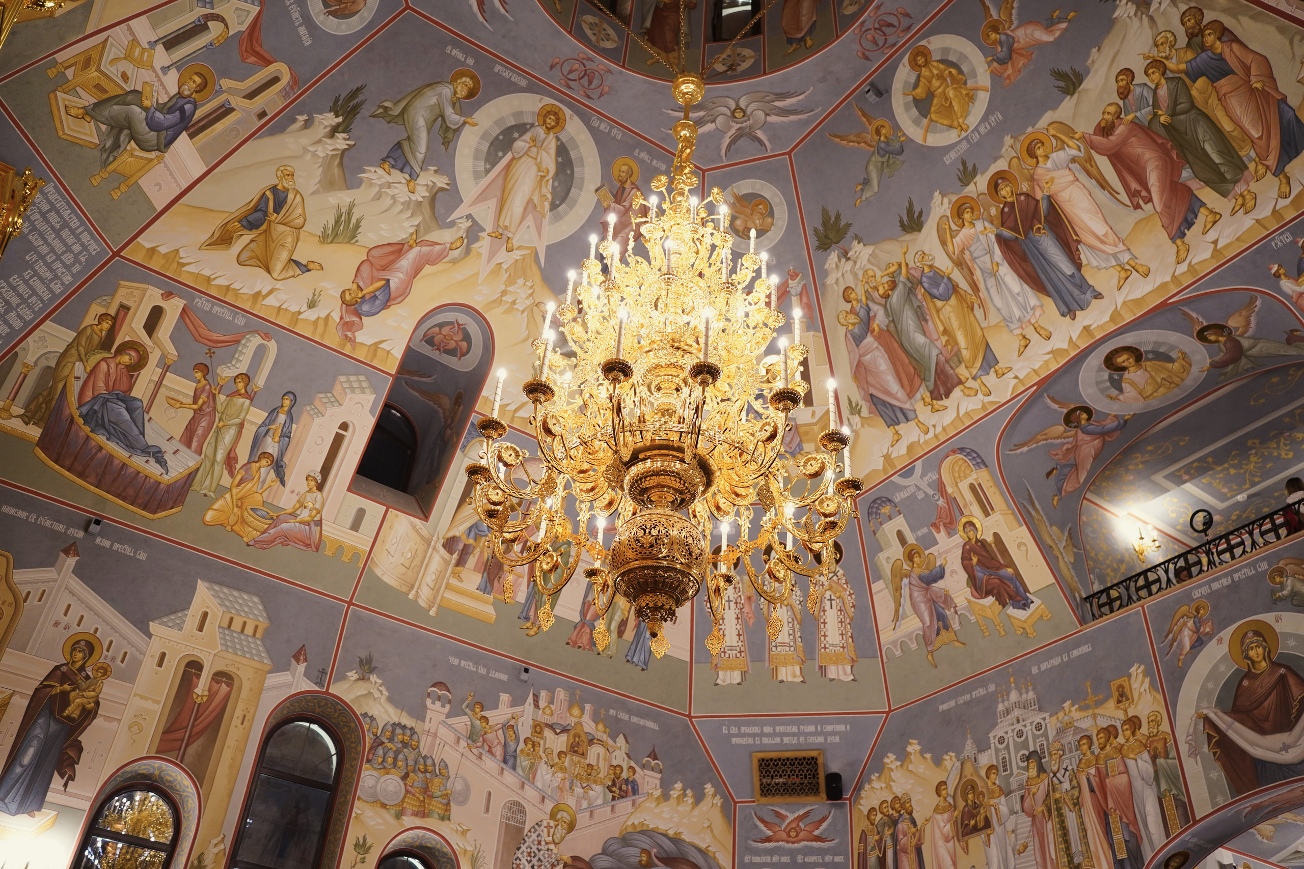 Храм Смоленской иконы Божией Матери. Пасхальное богослужение. Портретный фотограф в Москве Елена Капралова