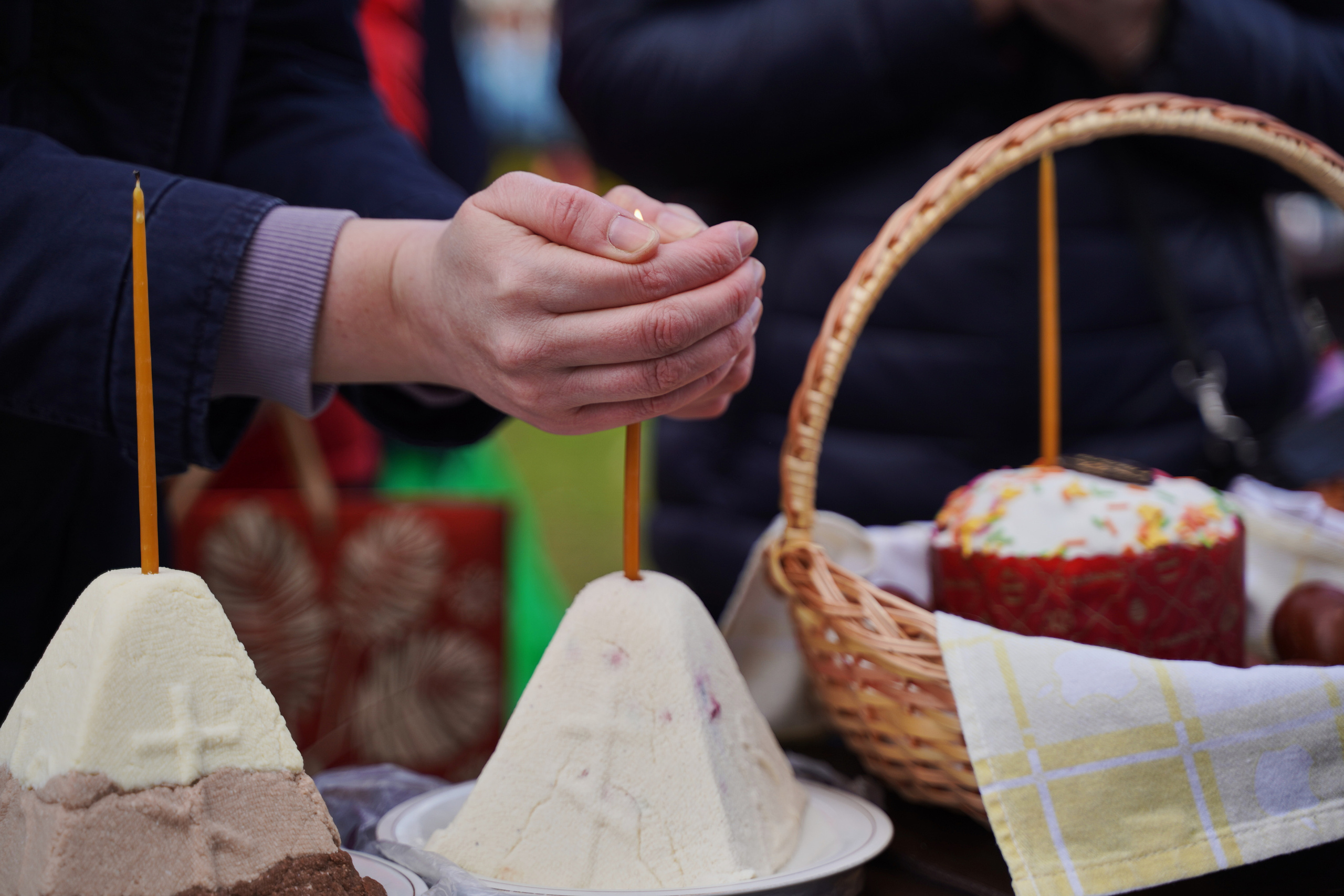 Храм Смоленской иконы Божией Матери. Освящение куличей, пасох и яиц. Портретный фотограф в Москве Елена Капралова