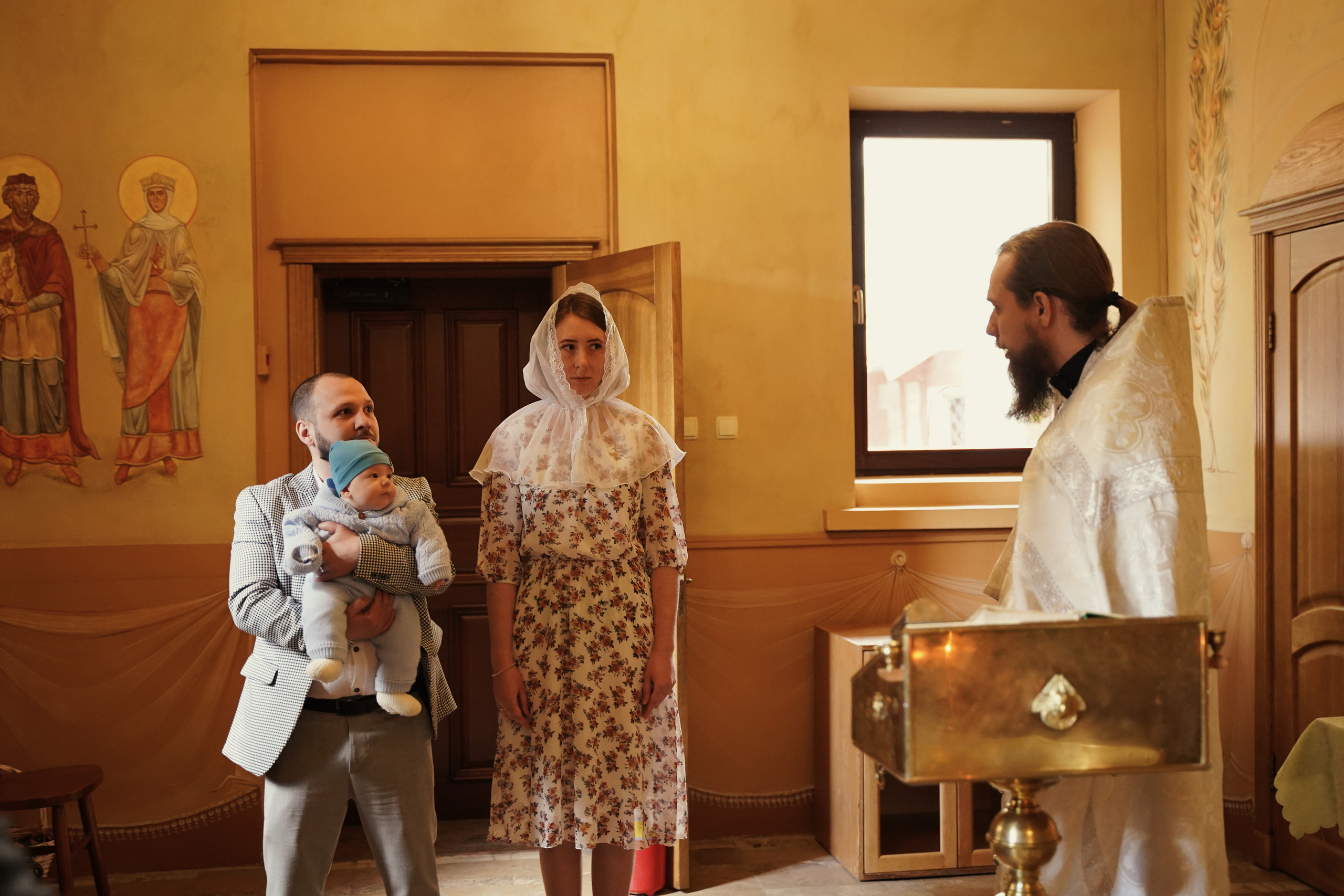 Храм Успения Пресвятой Богородицы в Гончарах.Крещение ребенка.Крестины. Портретный фотограф в Москве Елена Капралова