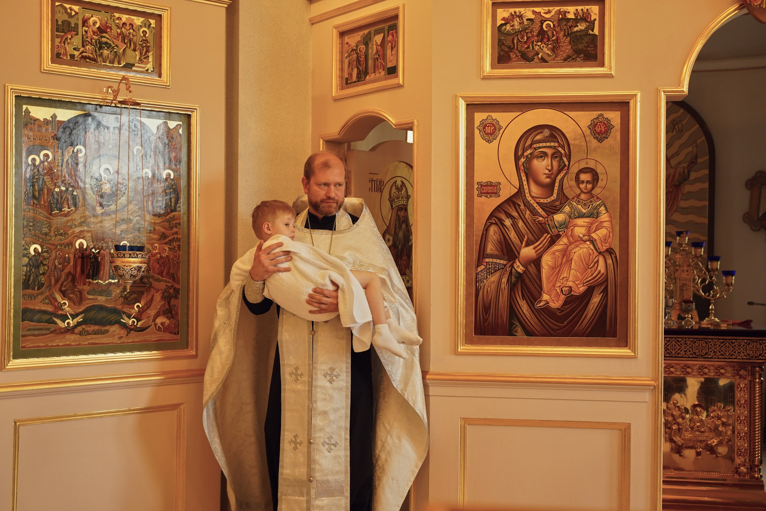 Храм Рождества Пресвятой Богородицы в Крылатском. Портретный фотограф в Москве Елена Капралова