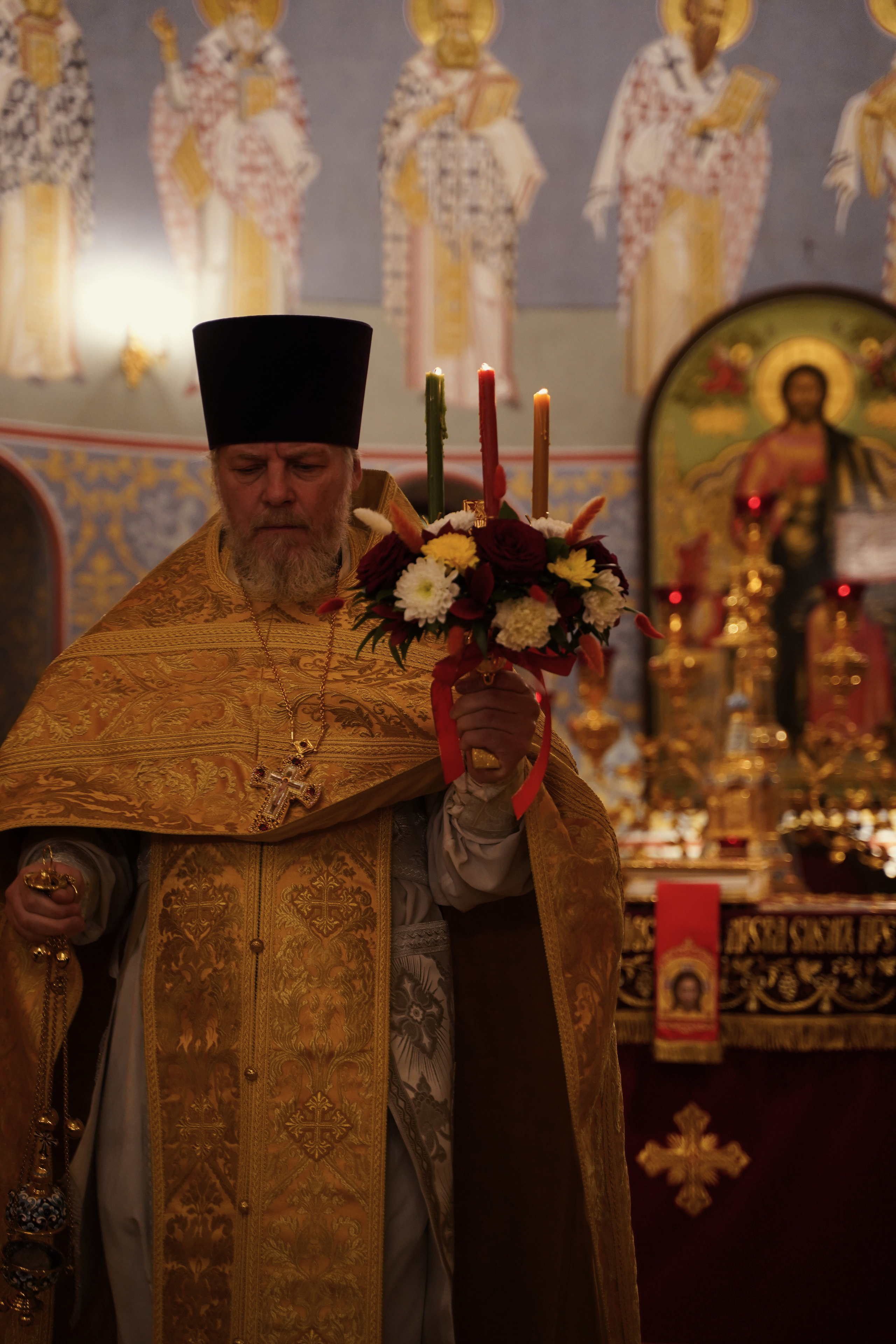 Храм Смоленской иконы Божией Матери. Пасхальное богослужение. Портретный фотограф в Москве Елена Капралова