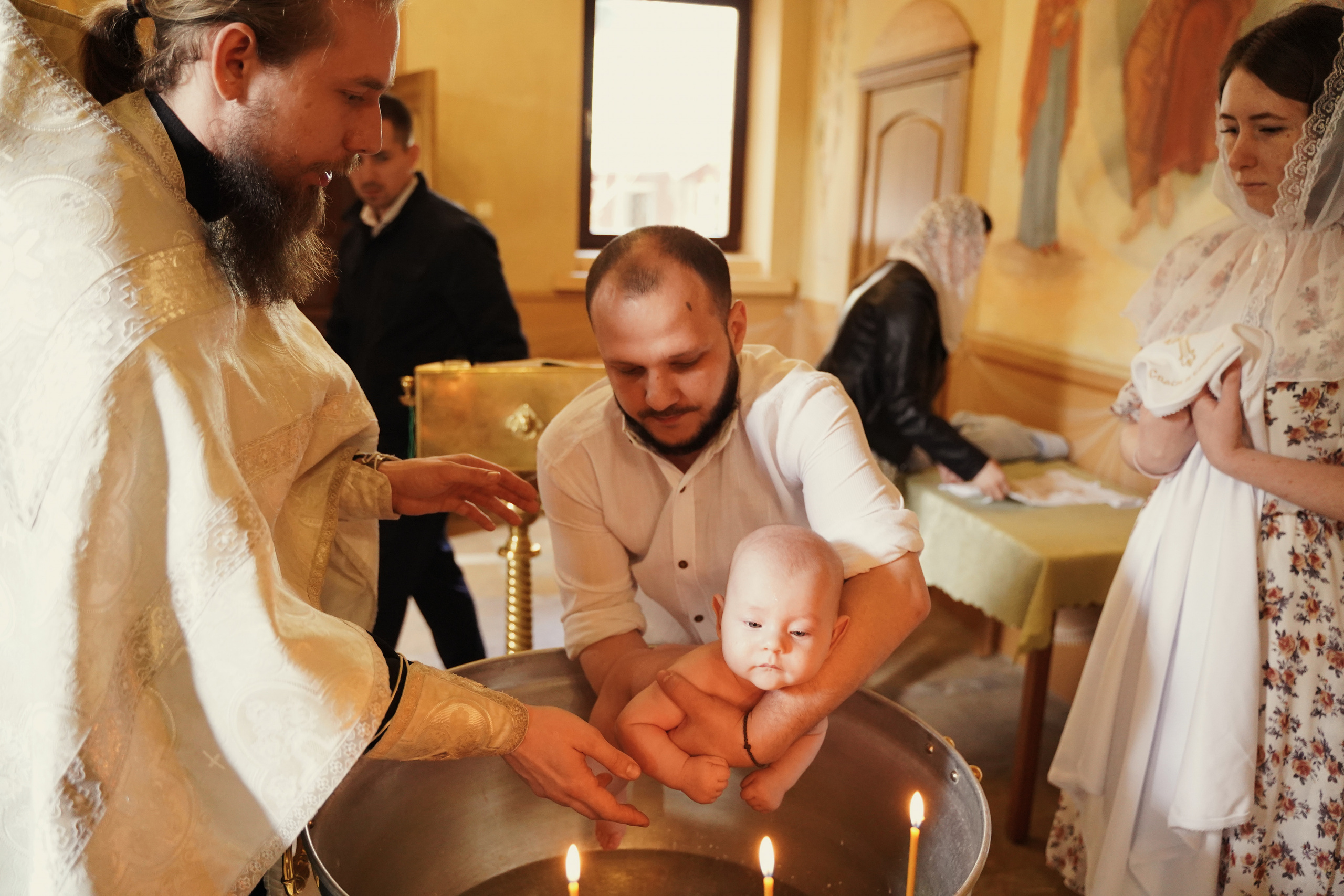 Храм Успения Пресвятой Богородицы в Гончарах.Крещение ребенка.Крестины. Портретный фотограф в Москве Елена Капралова