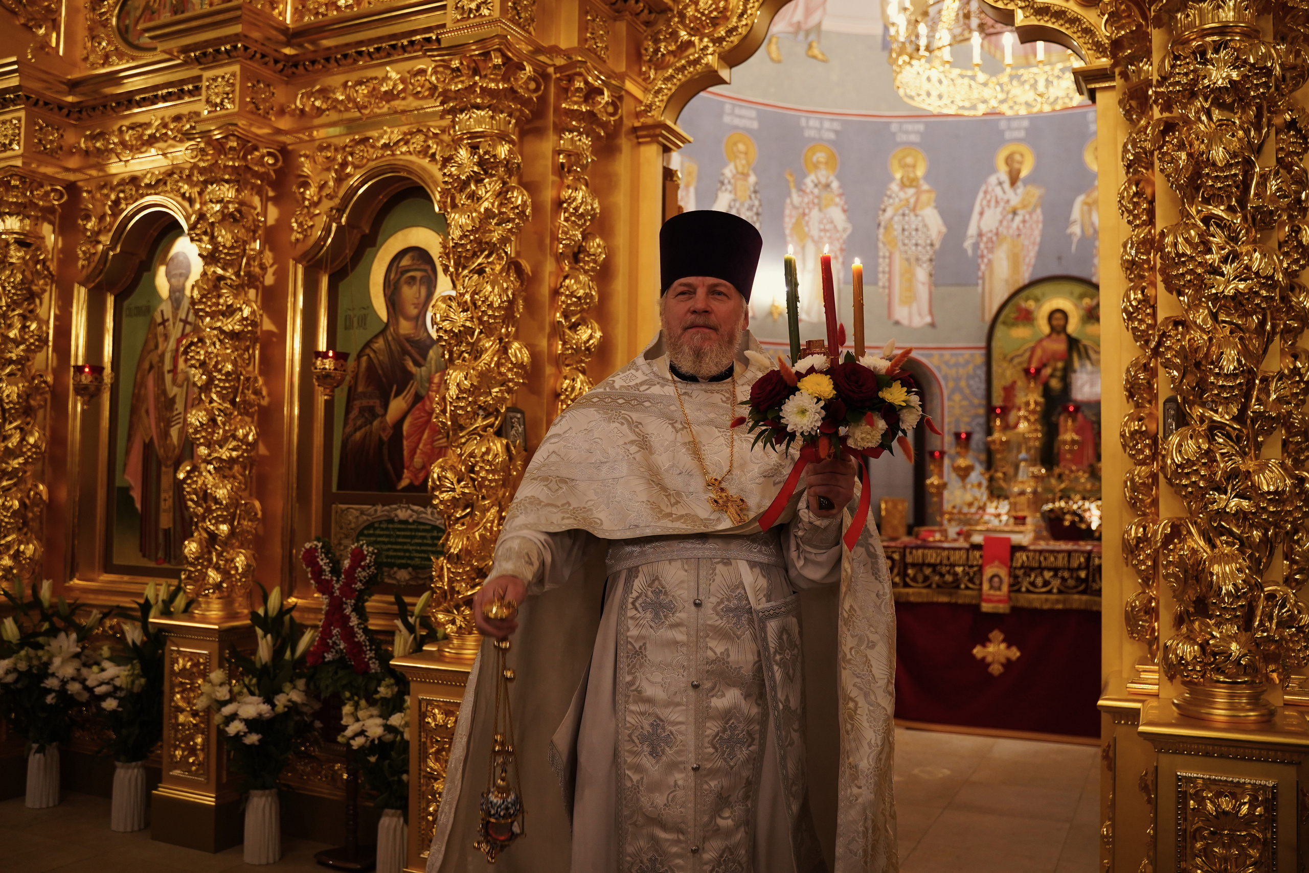 Храм Смоленской иконы Божией Матери. Пасхальное богослужение. Портретный фотограф в Москве Елена Капралова