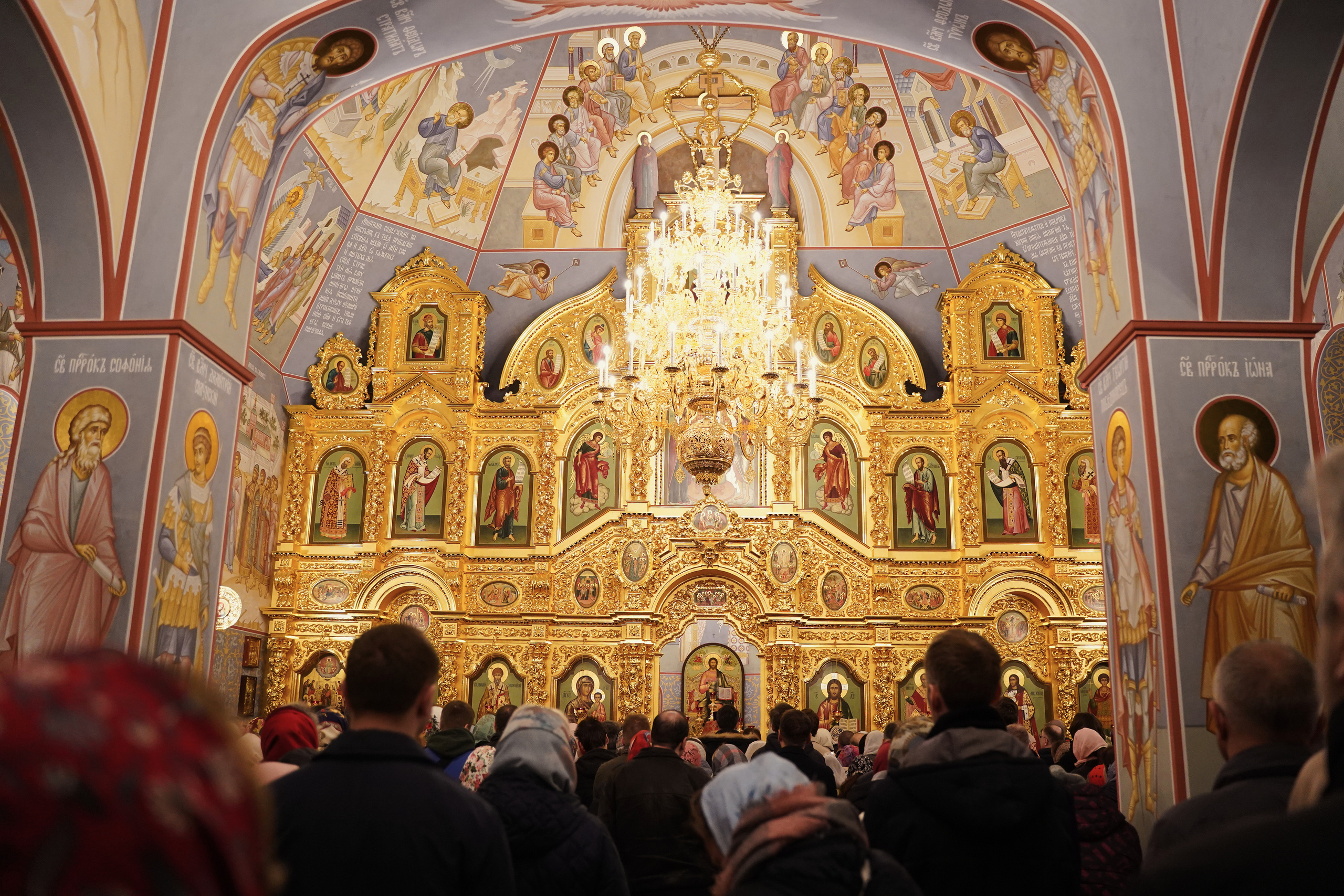 Храм Смоленской иконы Божией Матери. Пасхальное богослужение. Портретный фотограф в Москве Елена Капралова