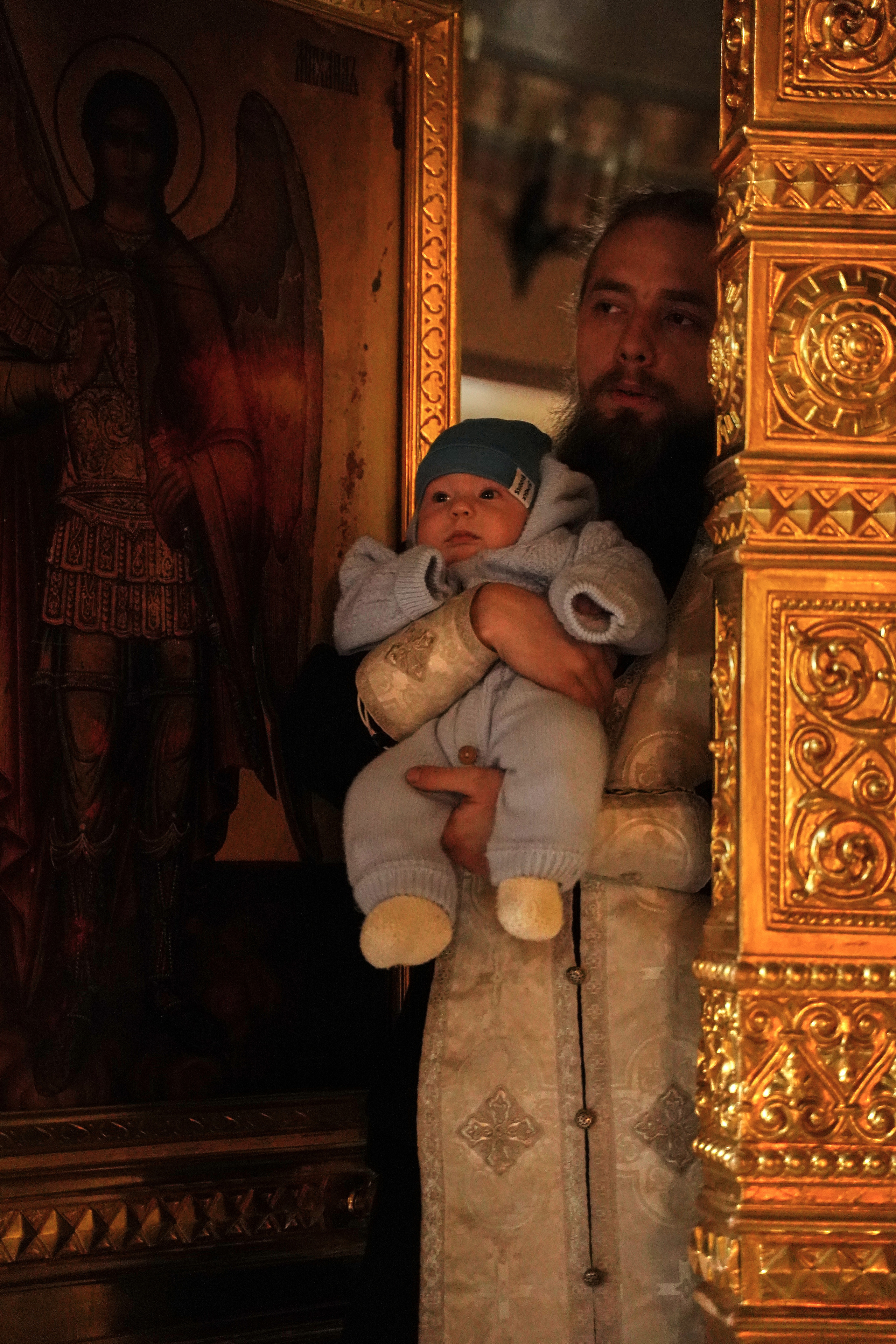 Храм Успения Пресвятой Богородицы в Гончарах.Крещение ребенка.Крестины. Портретный фотограф в Москве Елена Капралова