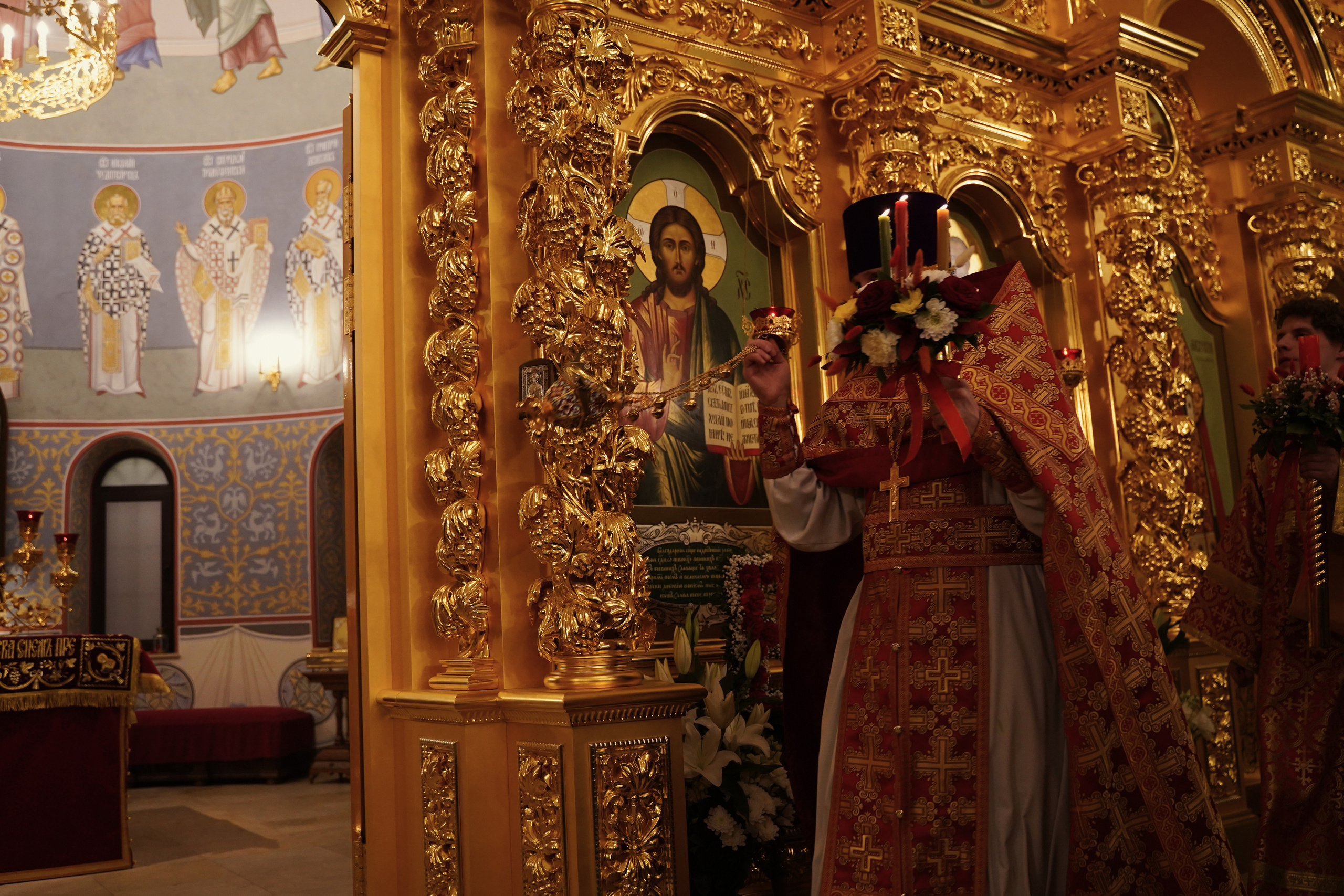 Храм Смоленской иконы Божией Матери. Пасхальное богослужение. Портретный фотограф в Москве Елена Капралова