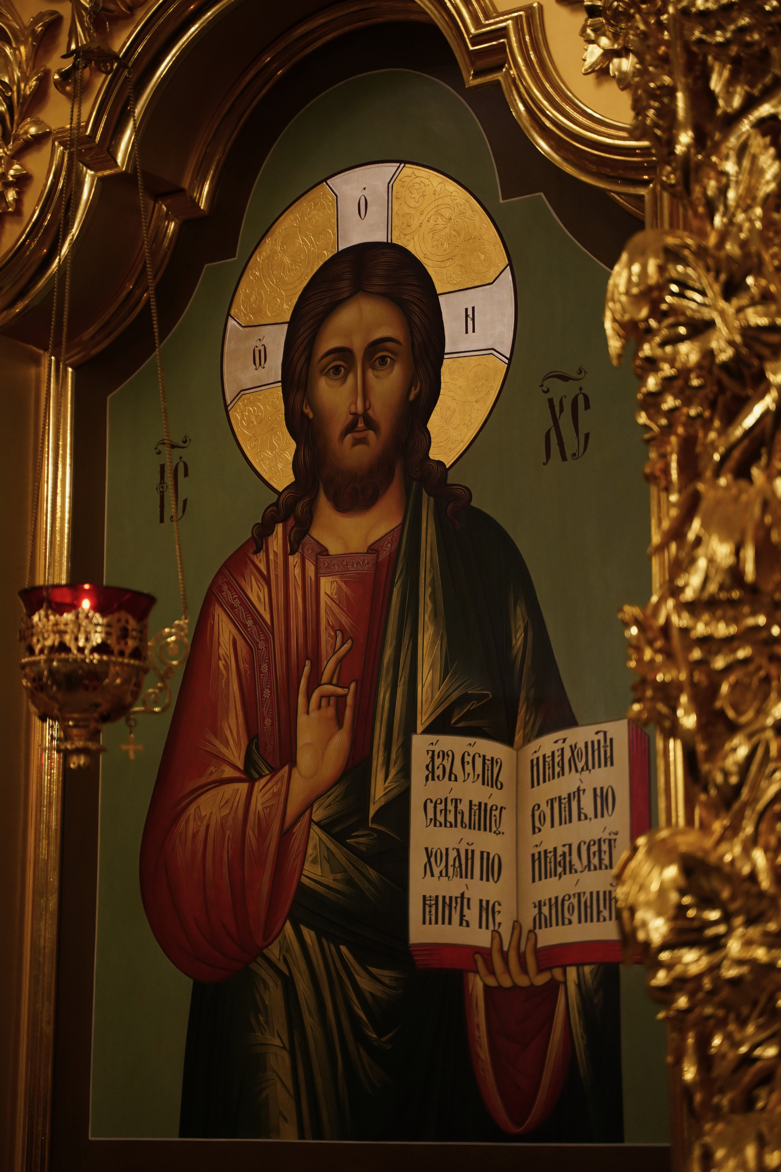 Храм Смоленской иконы Божией Матери. Пасхальное богослужение. Портретный фотограф в Москве Елена Капралова