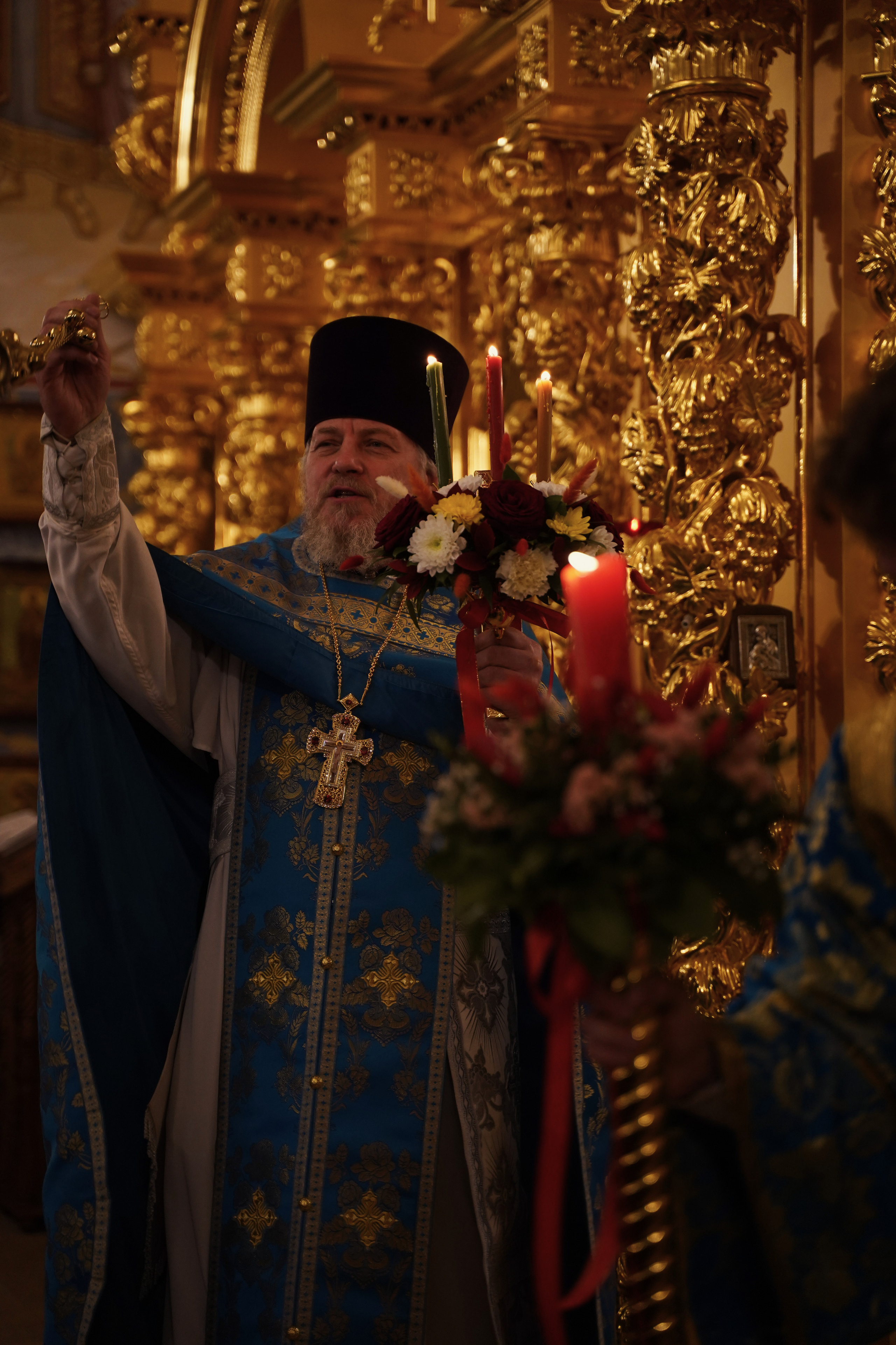 Храм Смоленской иконы Божией Матери. Пасхальное богослужение. Портретный фотограф в Москве Елена Капралова