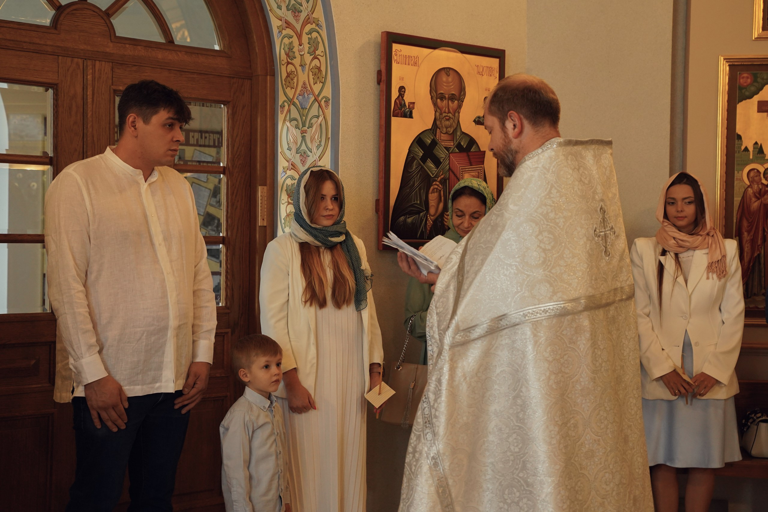 Храм Рождества Пресвятой Богородицы в Крылатском. Портретный фотограф в Москве Елена Капралова