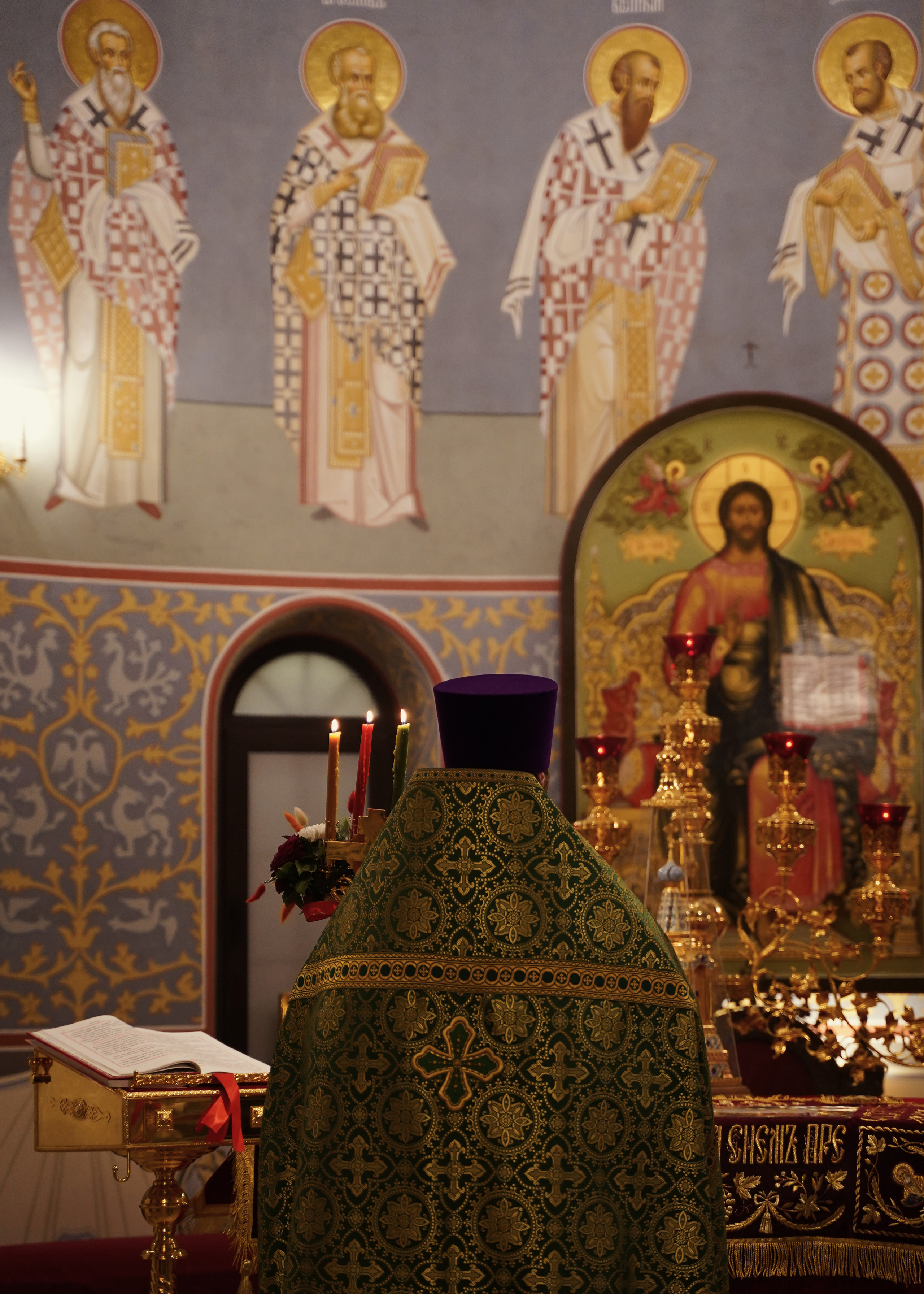 Храм Смоленской иконы Божией Матери. Пасхальное богослужение. Портретный фотограф в Москве Елена Капралова