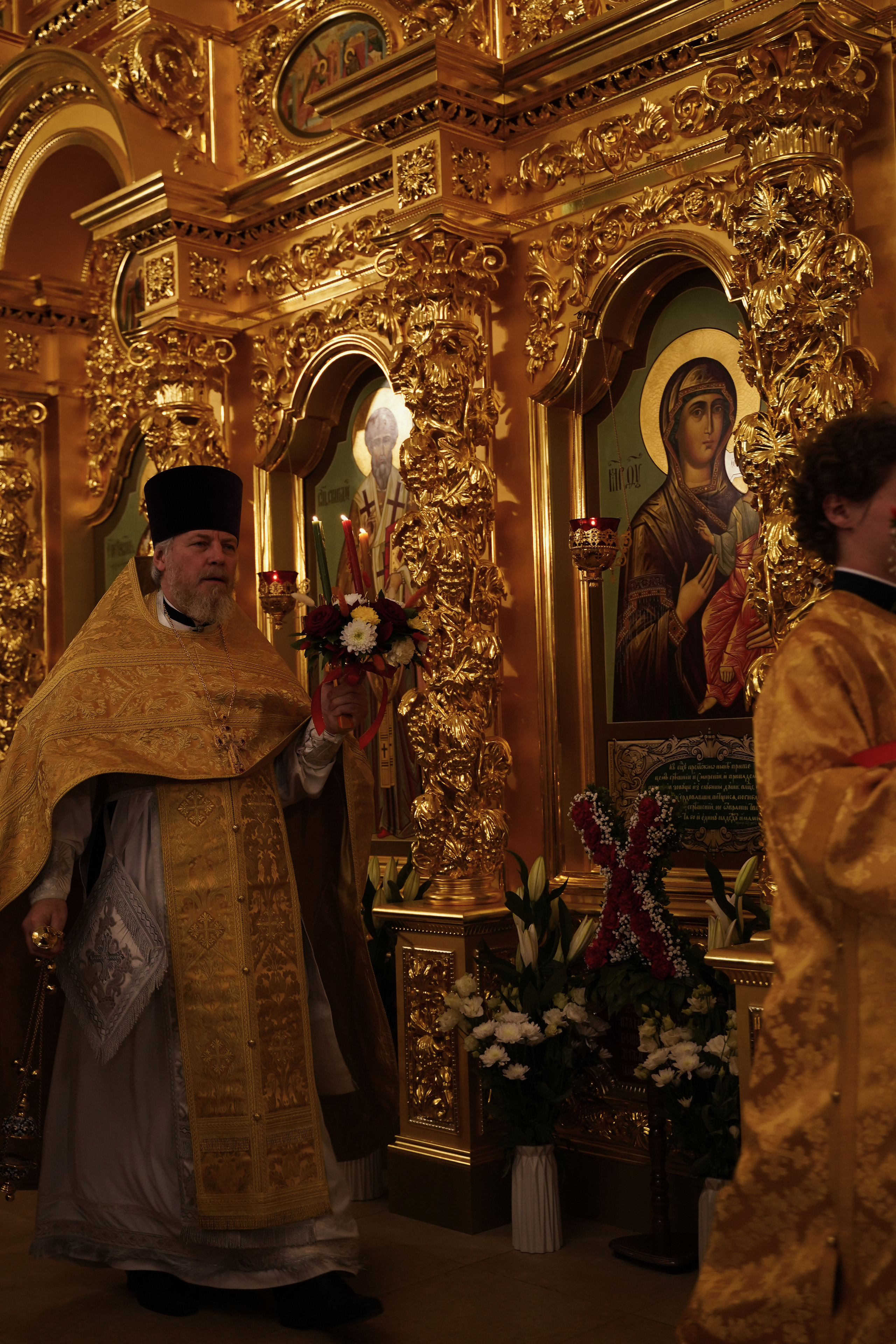 Храм Смоленской иконы Божией Матери. Пасхальное богослужение. Портретный фотограф в Москве Елена Капралова