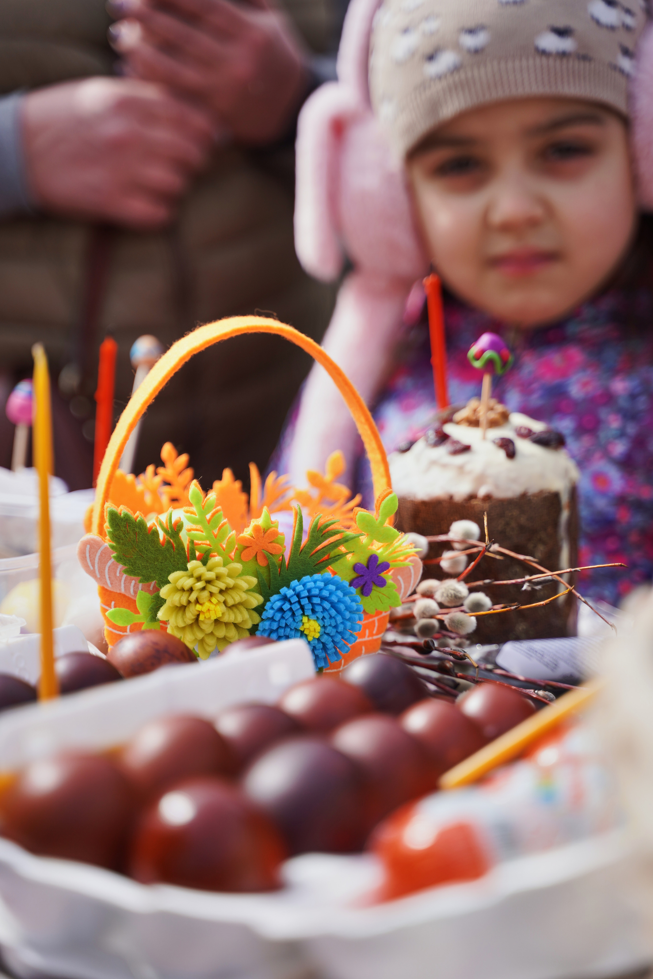 Храм Смоленской иконы Божией Матери. Освящение куличей, пасох и яиц. Портретный фотограф в Москве Елена Капралова