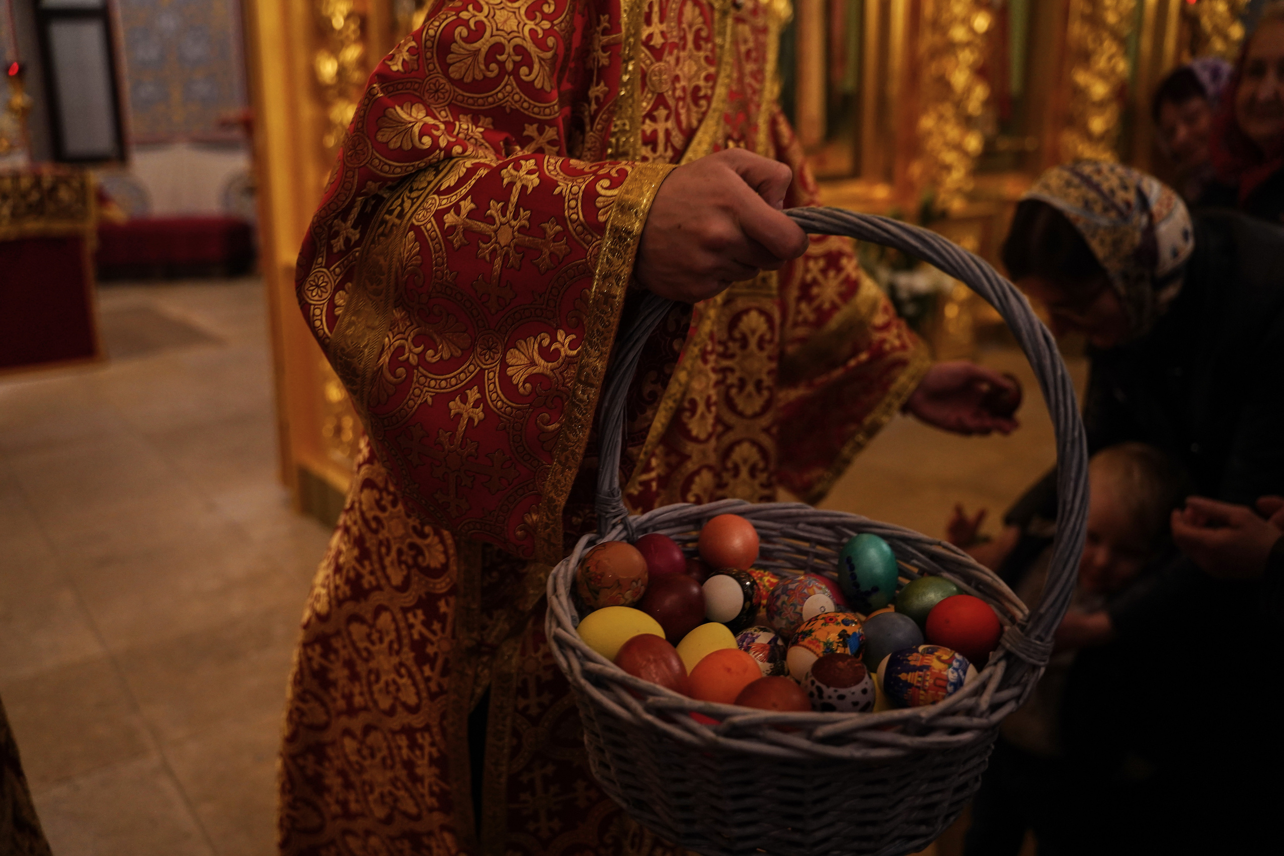 Храм Смоленской иконы Божией Матери. Пасхальное богослужение. Портретный фотограф в Москве Елена Капралова