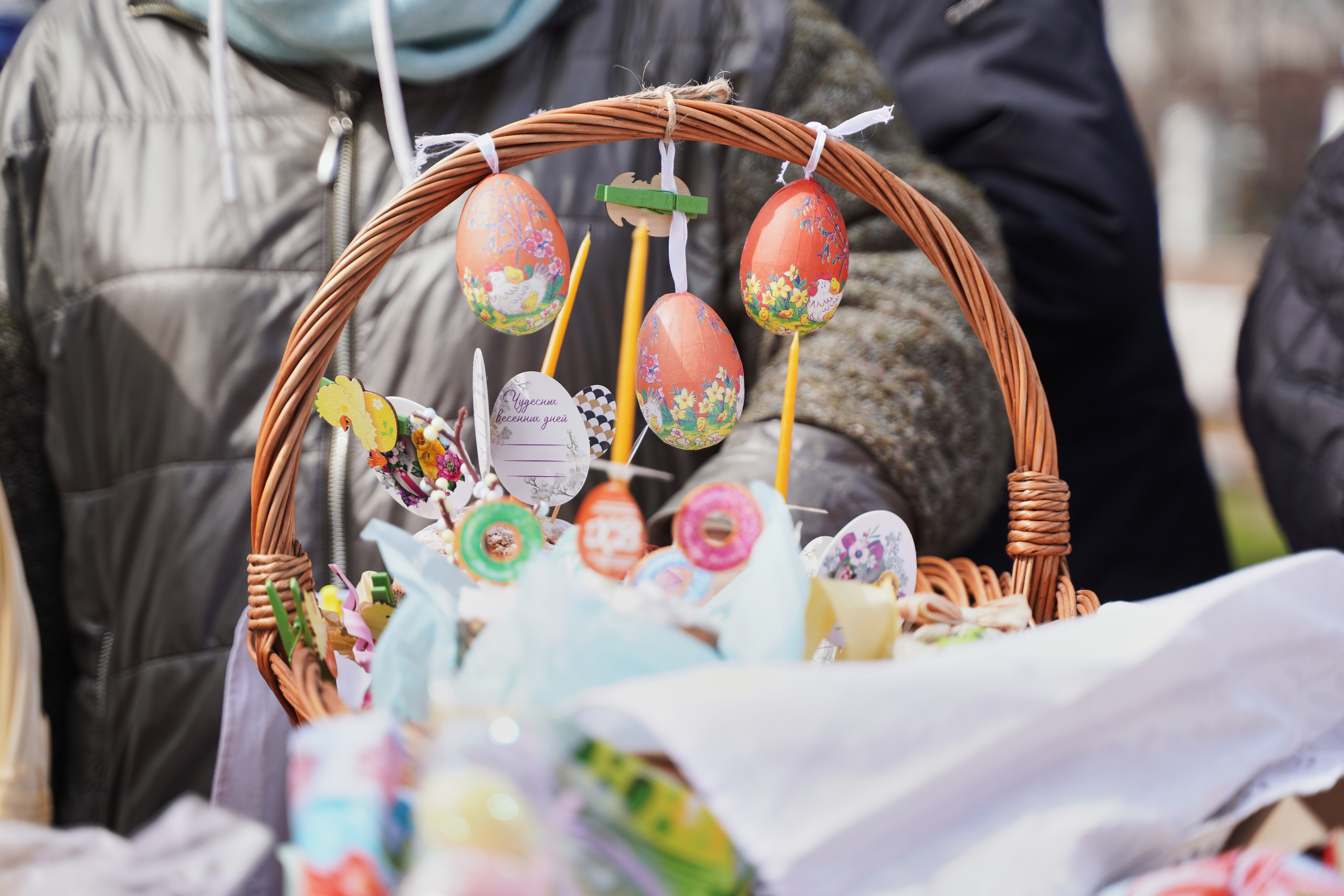 Храм Смоленской иконы Божией Матери. Освящение куличей, пасох и яиц. Портретный фотограф в Москве Елена Капралова