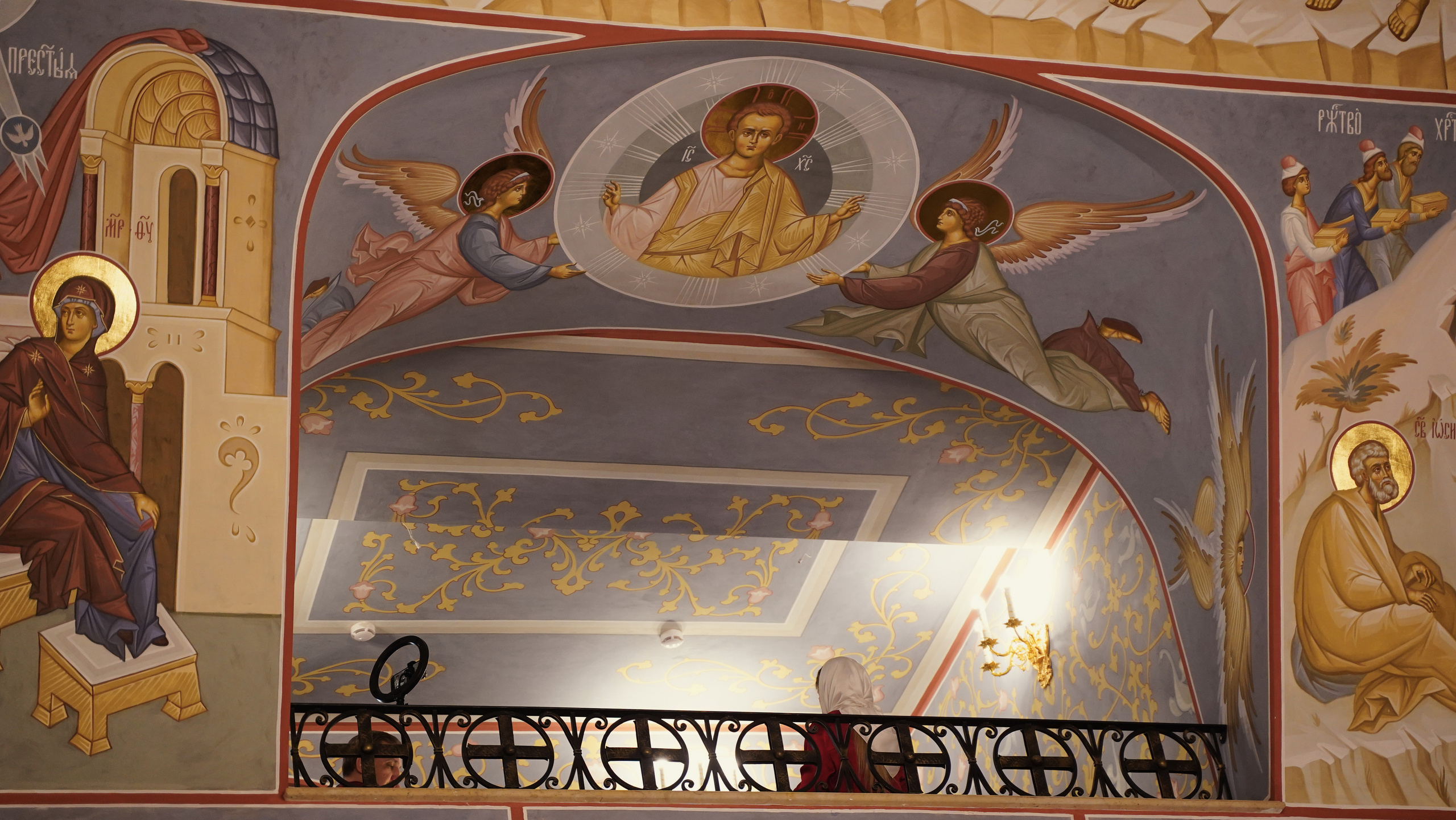 Храм Смоленской иконы Божией Матери. Пасхальное богослужение. Портретный фотограф в Москве Елена Капралова