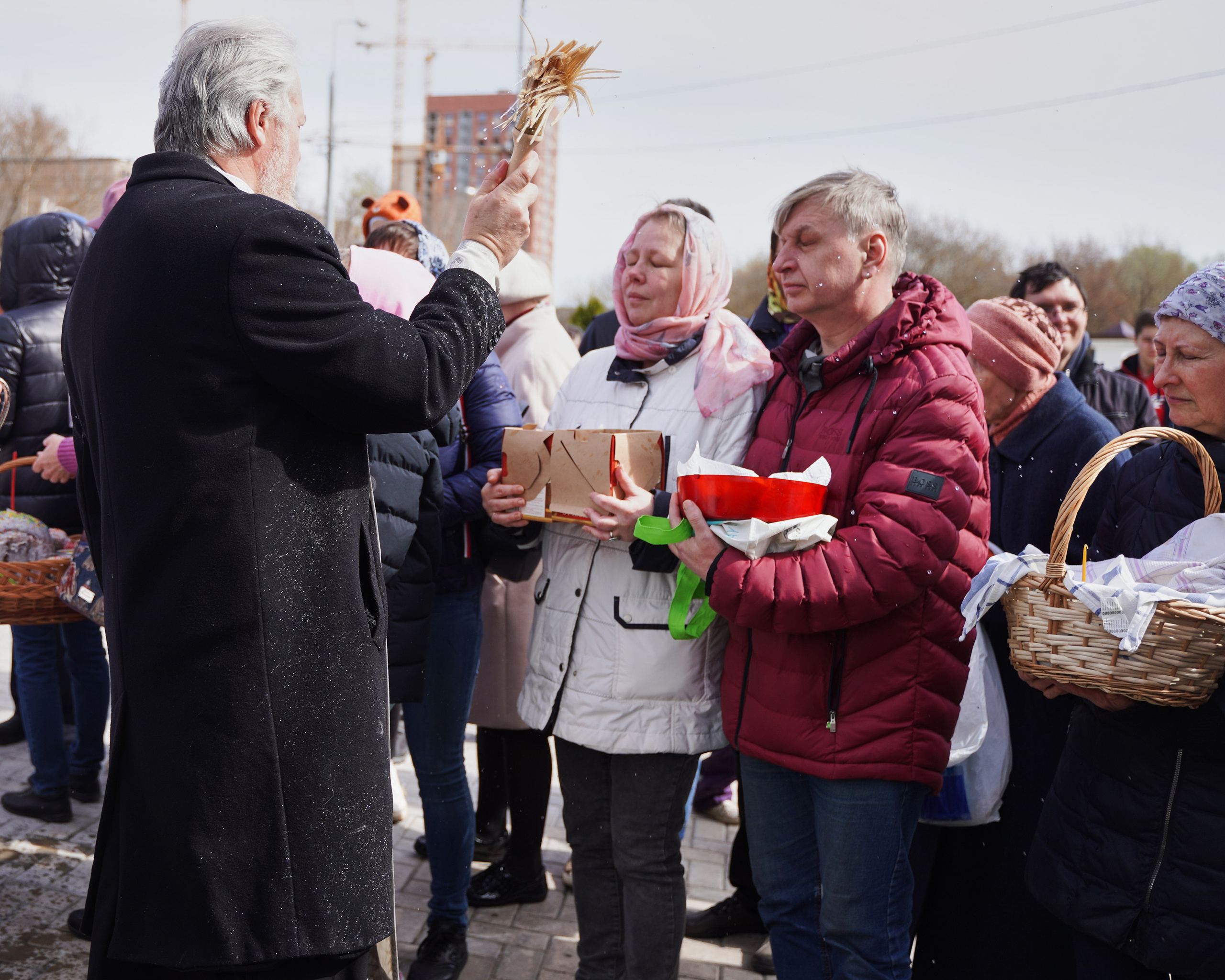 Храм Смоленской иконы Божией Матери. Освящение куличей, пасох и яиц. Портретный фотограф в Москве Елена Капралова