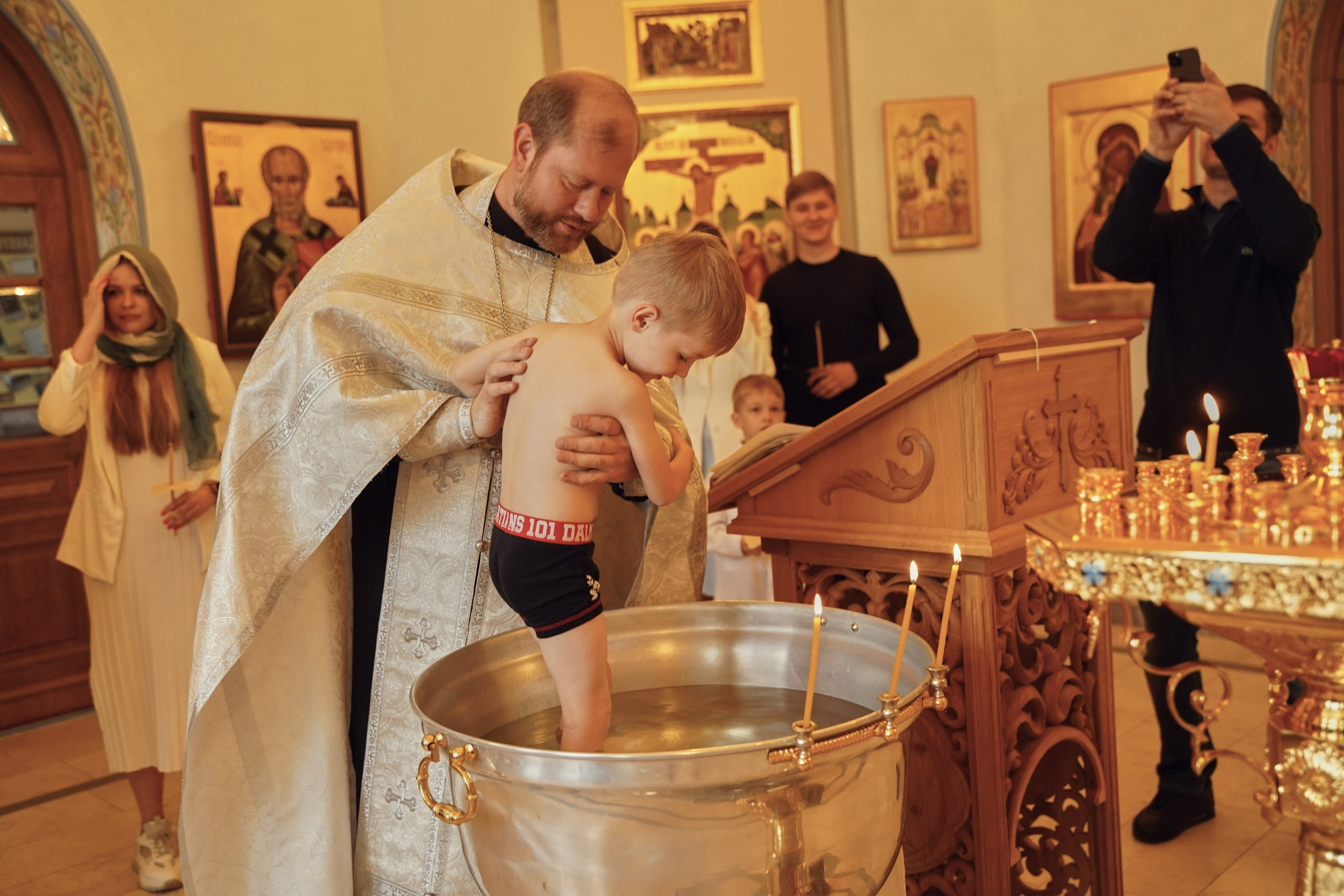 Храм Рождества Пресвятой Богородицы в Крылатском. Портретный фотограф в Москве Елена Капралова