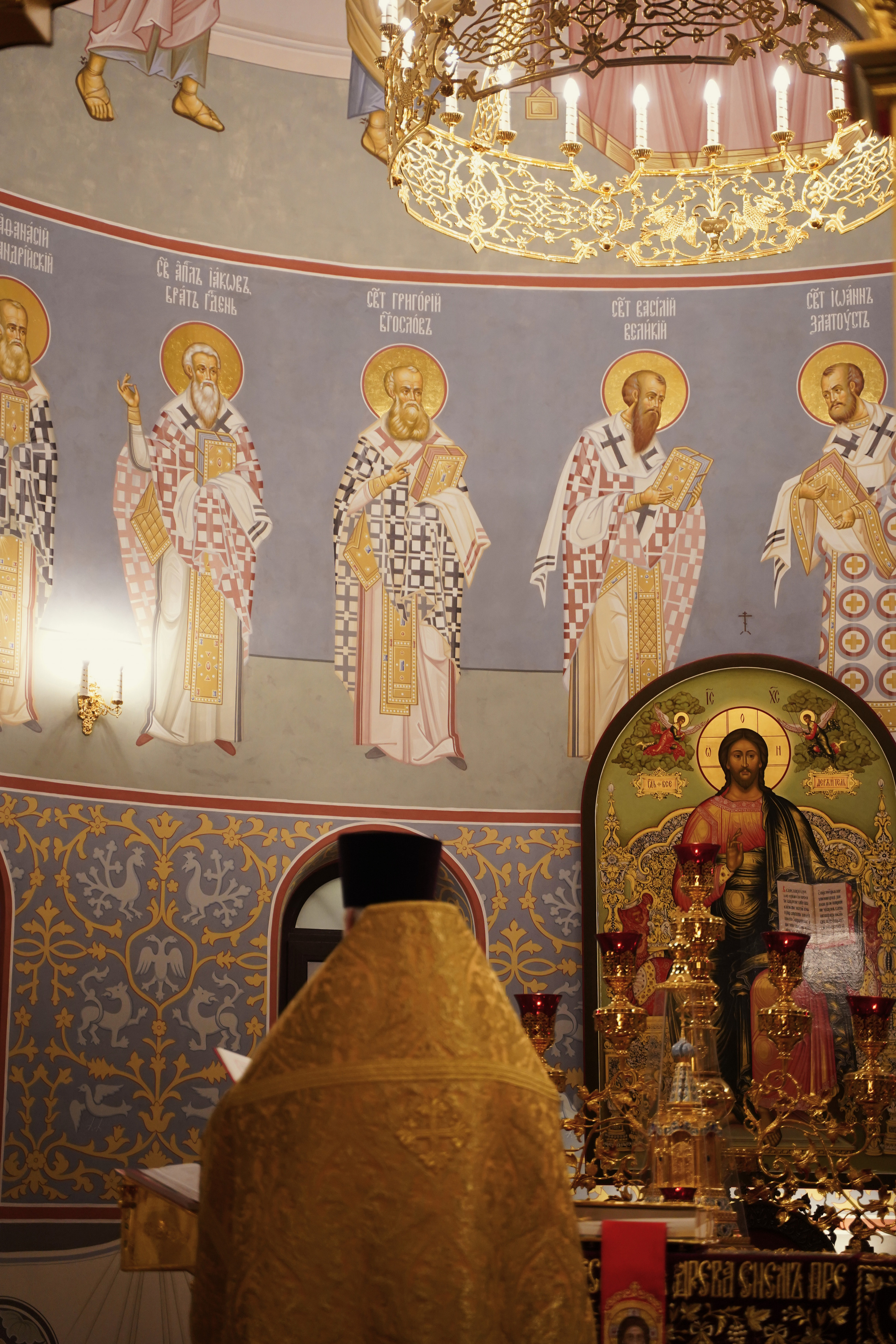 Храм Смоленской иконы Божией Матери. Пасхальное богослужение. Портретный фотограф в Москве Елена Капралова