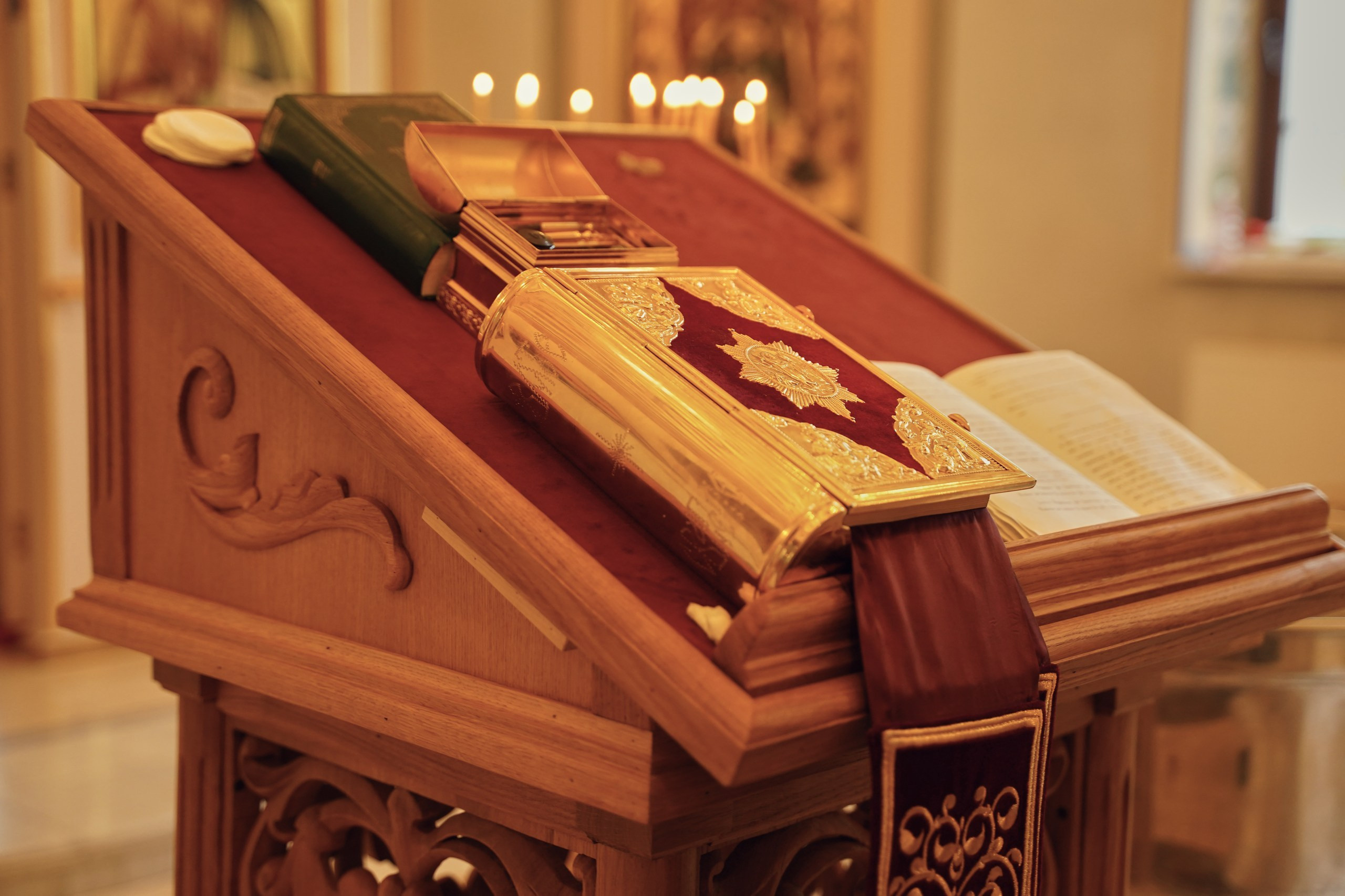 Храм Рождества Пресвятой Богородицы в Крылатском. Портретный фотограф в Москве Елена Капралова