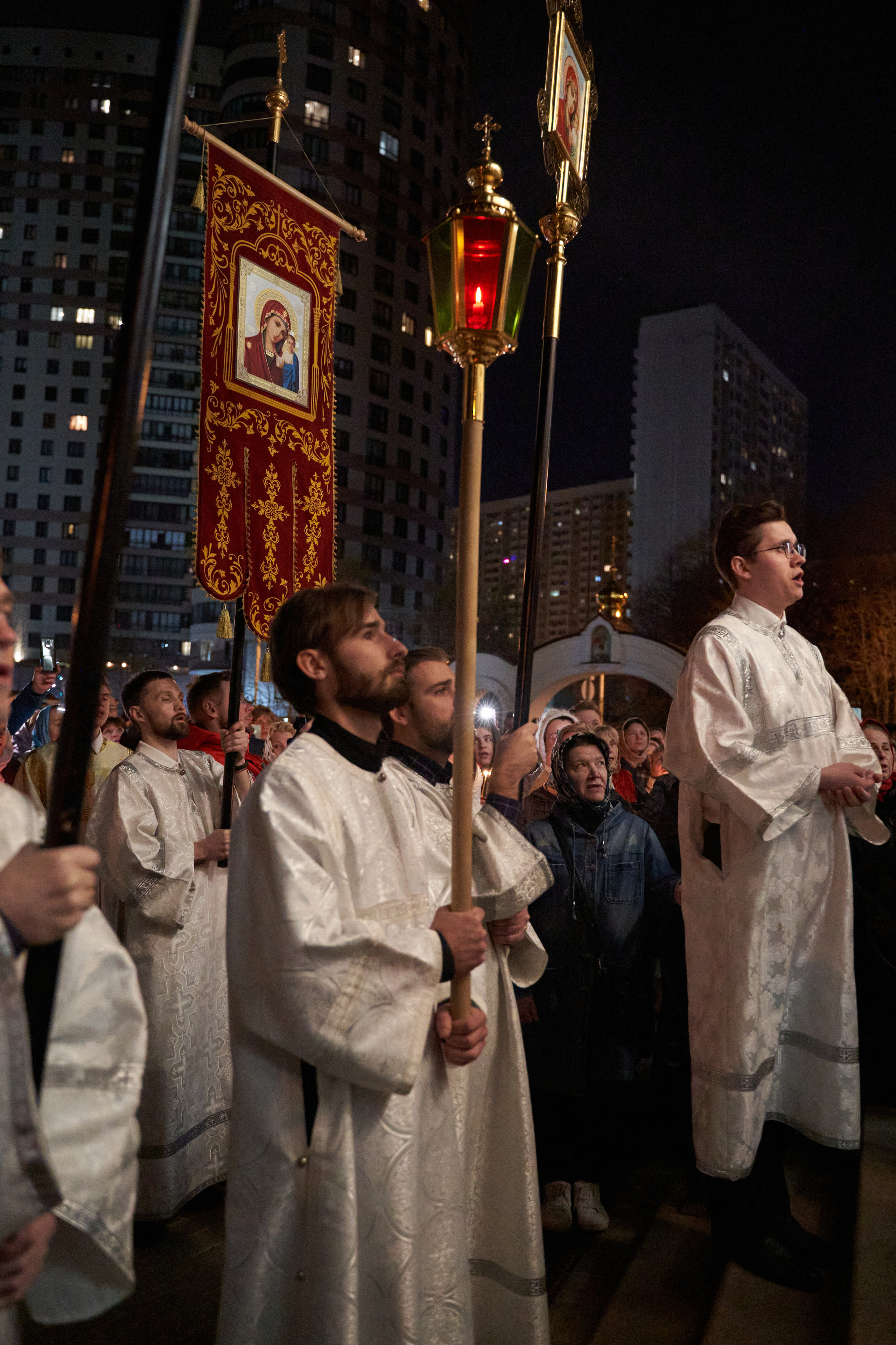 Храм Смоленской иконы Божией Матери. Пасхальное богослужение. Портретный фотограф в Москве Елена Капралова