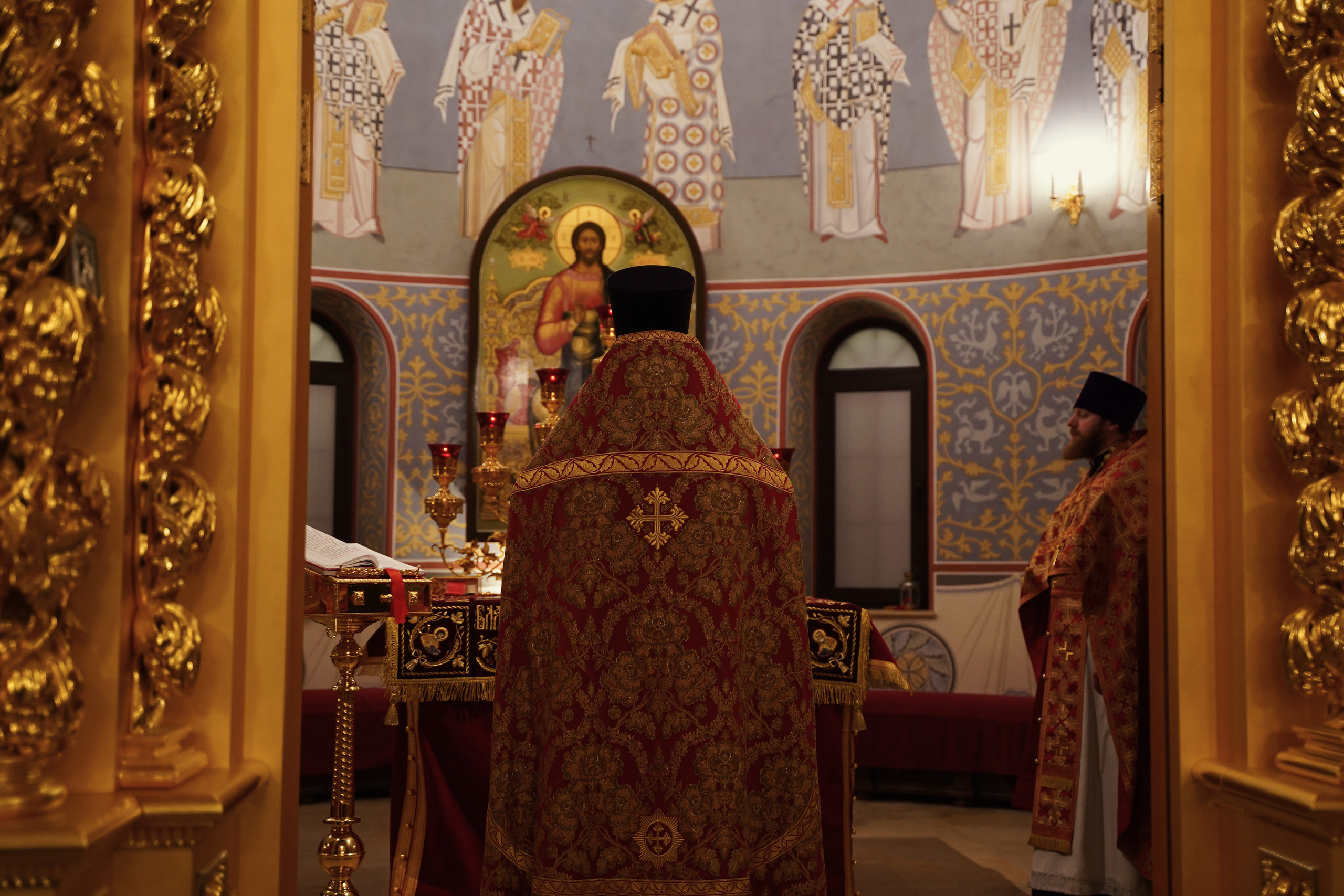 Храм Смоленской иконы Божией Матери. Пасхальное богослужение. Портретный фотограф в Москве Елена Капралова