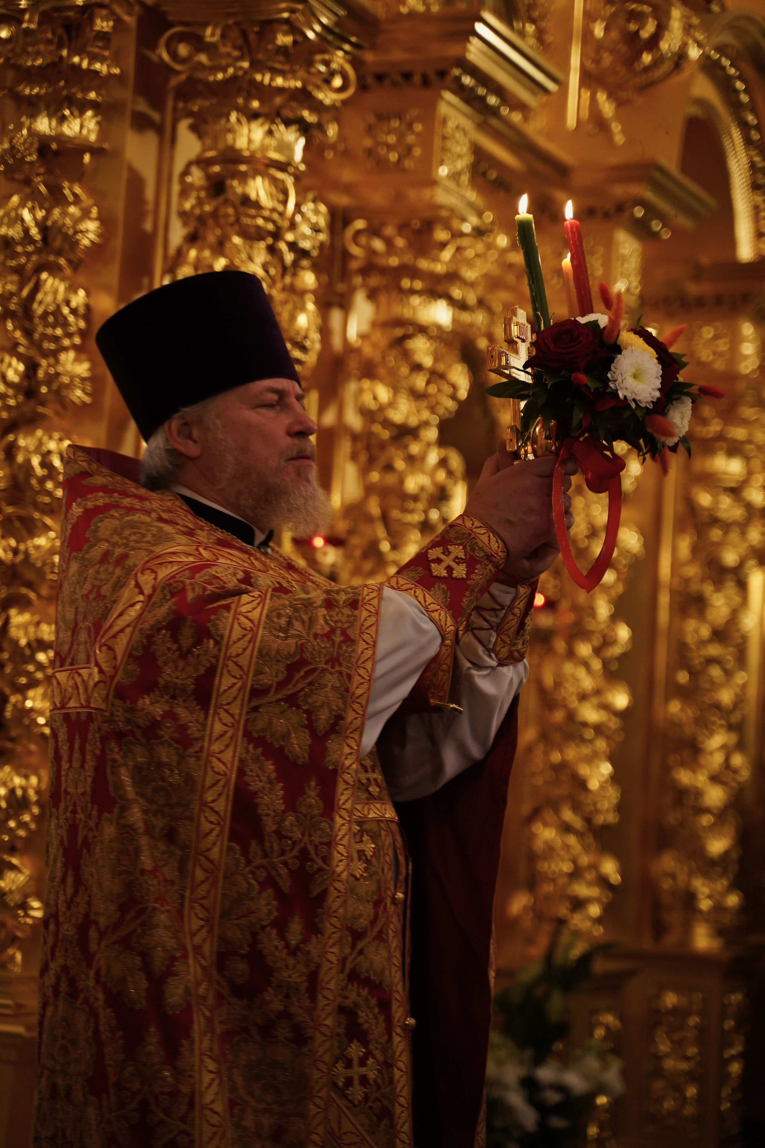 Храм Смоленской иконы Божией Матери. Пасхальное богослужение. Портретный фотограф в Москве Елена Капралова