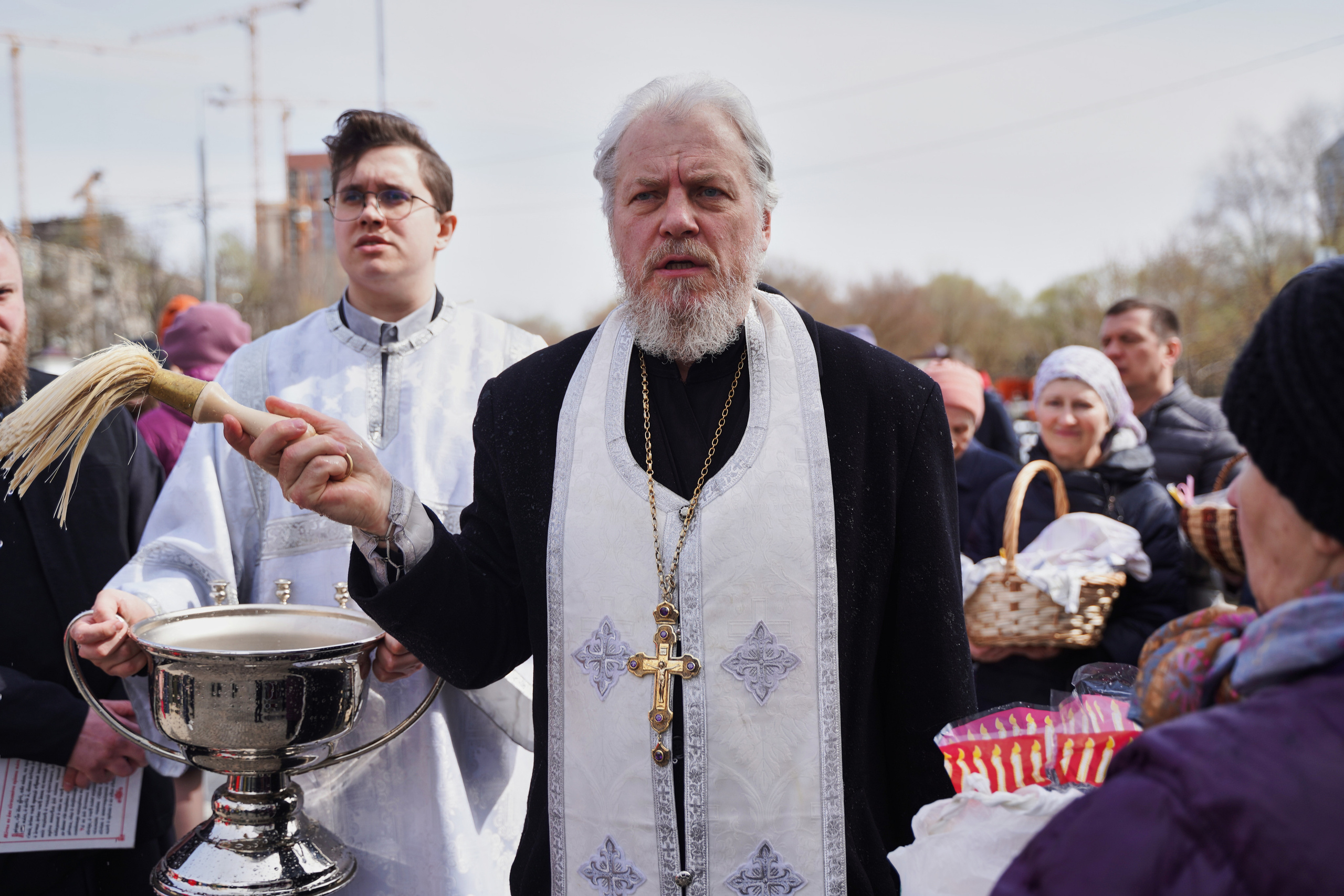 Храм Смоленской иконы Божией Матери. Освящение куличей, пасох и яиц. Портретный фотограф в Москве Елена Капралова