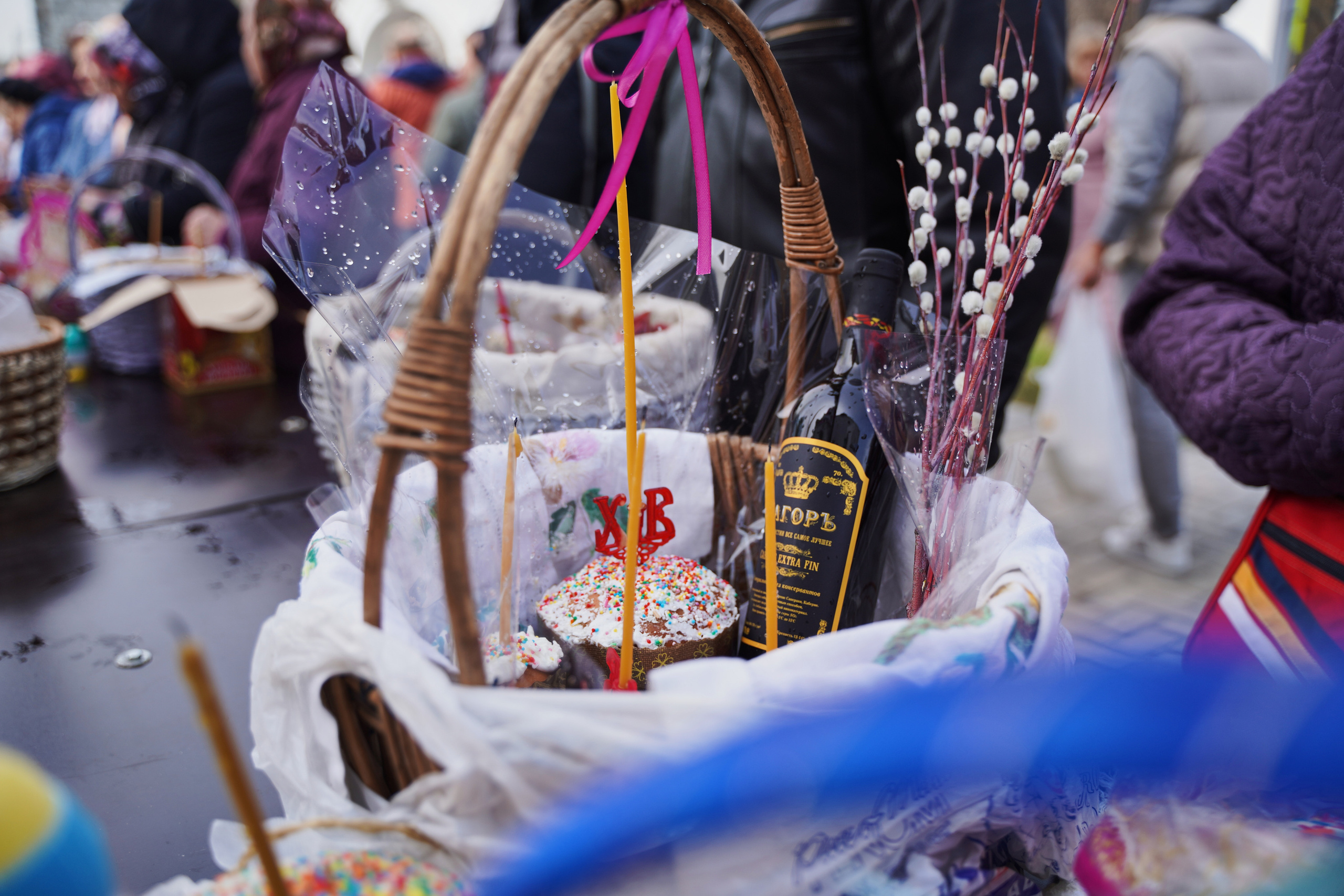 Храм Смоленской иконы Божией Матери. Освящение куличей, пасох и яиц. Портретный фотограф в Москве Елена Капралова