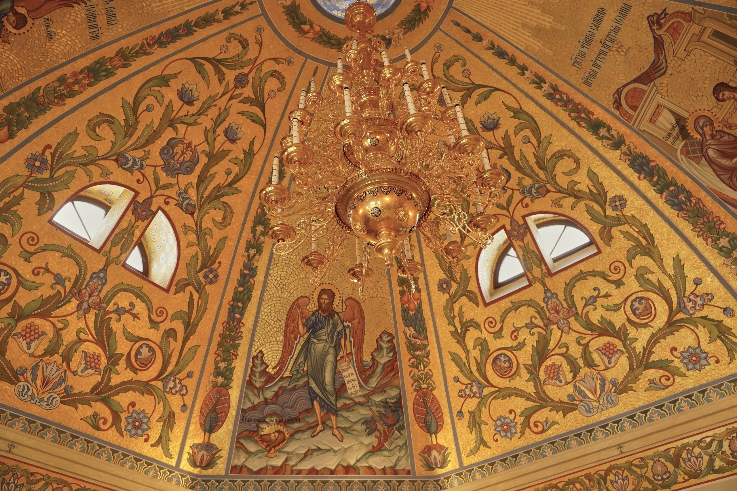 Храм Рождества Пресвятой Богородицы в Крылатском. Портретный фотограф в Москве Елена Капралова