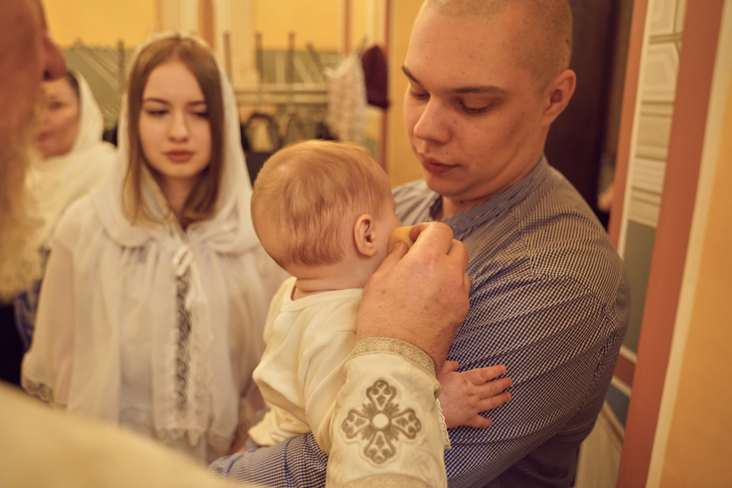 Храм Смоленской иконы Божией Матери. Фотосъемка крещения. Крестины. Портретный фотограф в Москве Елена Капралова