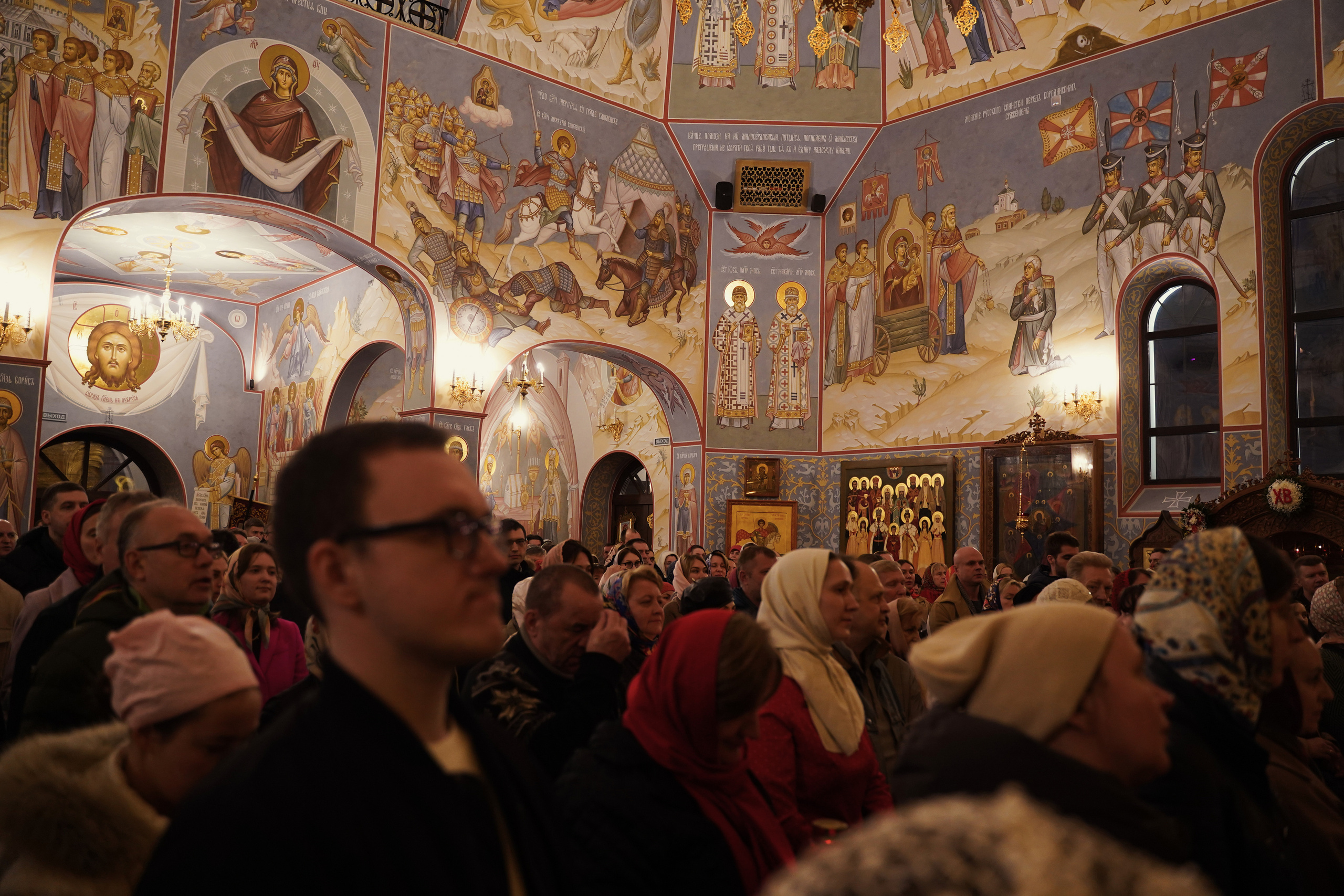 Храм Смоленской иконы Божией Матери. Пасхальное богослужение. Портретный фотограф в Москве Елена Капралова