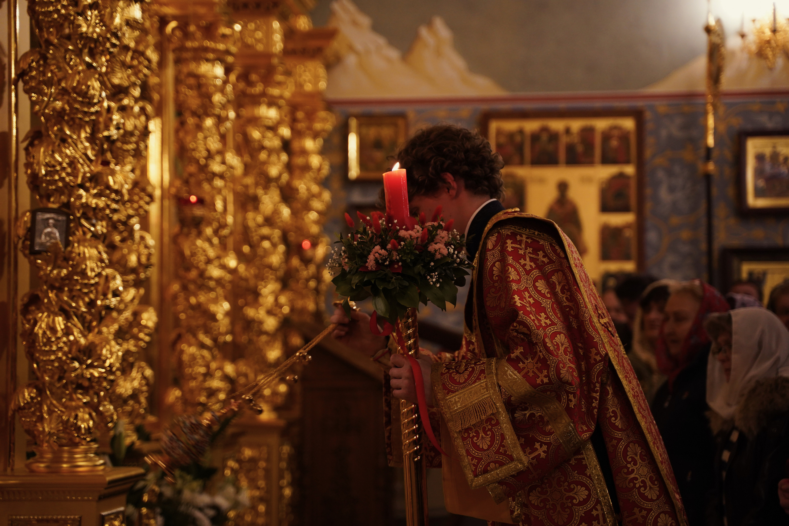 Храм Смоленской иконы Божией Матери. Пасхальное богослужение. Портретный фотограф в Москве Елена Капралова