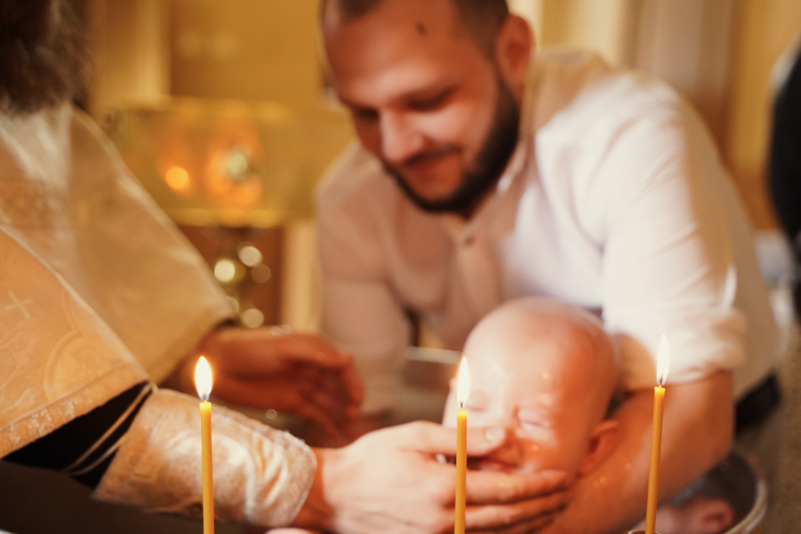 Храм Успения Пресвятой Богородицы в Гончарах.Крещение ребенка.Крестины. Портретный фотограф в Москве Елена Капралова