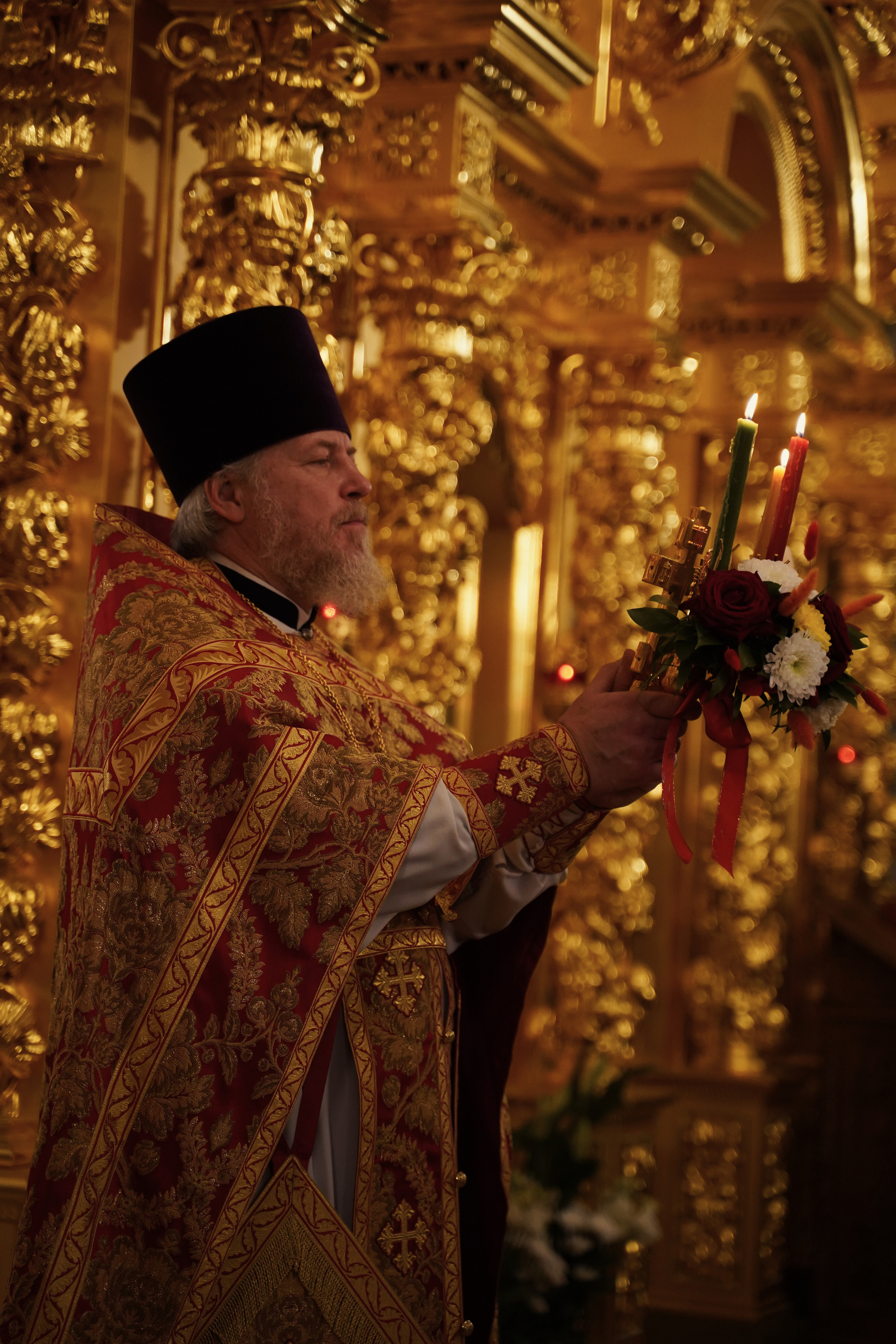 Храм Смоленской иконы Божией Матери. Пасхальное богослужение. Портретный фотограф в Москве Елена Капралова