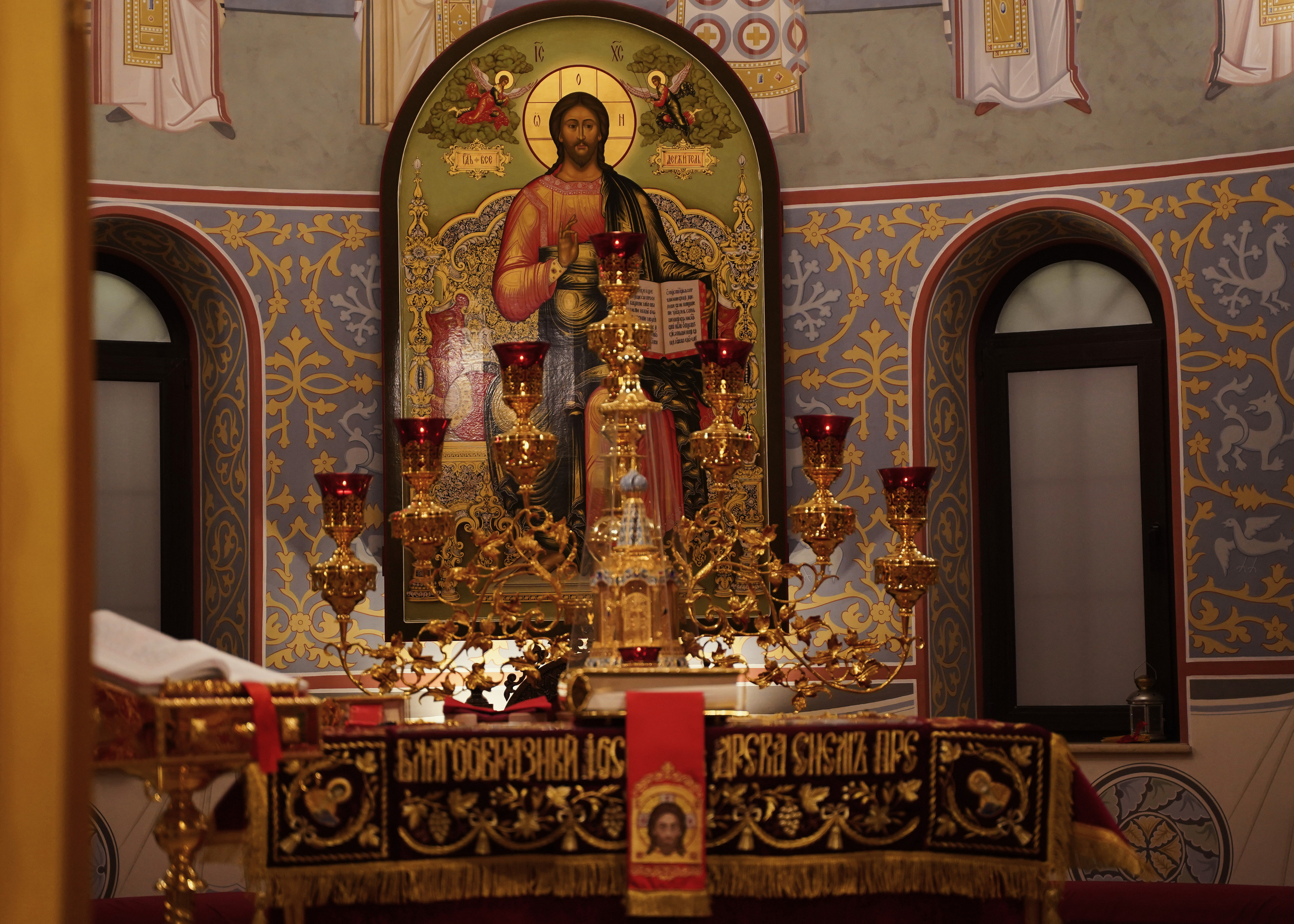 Храм Смоленской иконы Божией Матери. Пасхальное богослужение. Портретный фотограф в Москве Елена Капралова