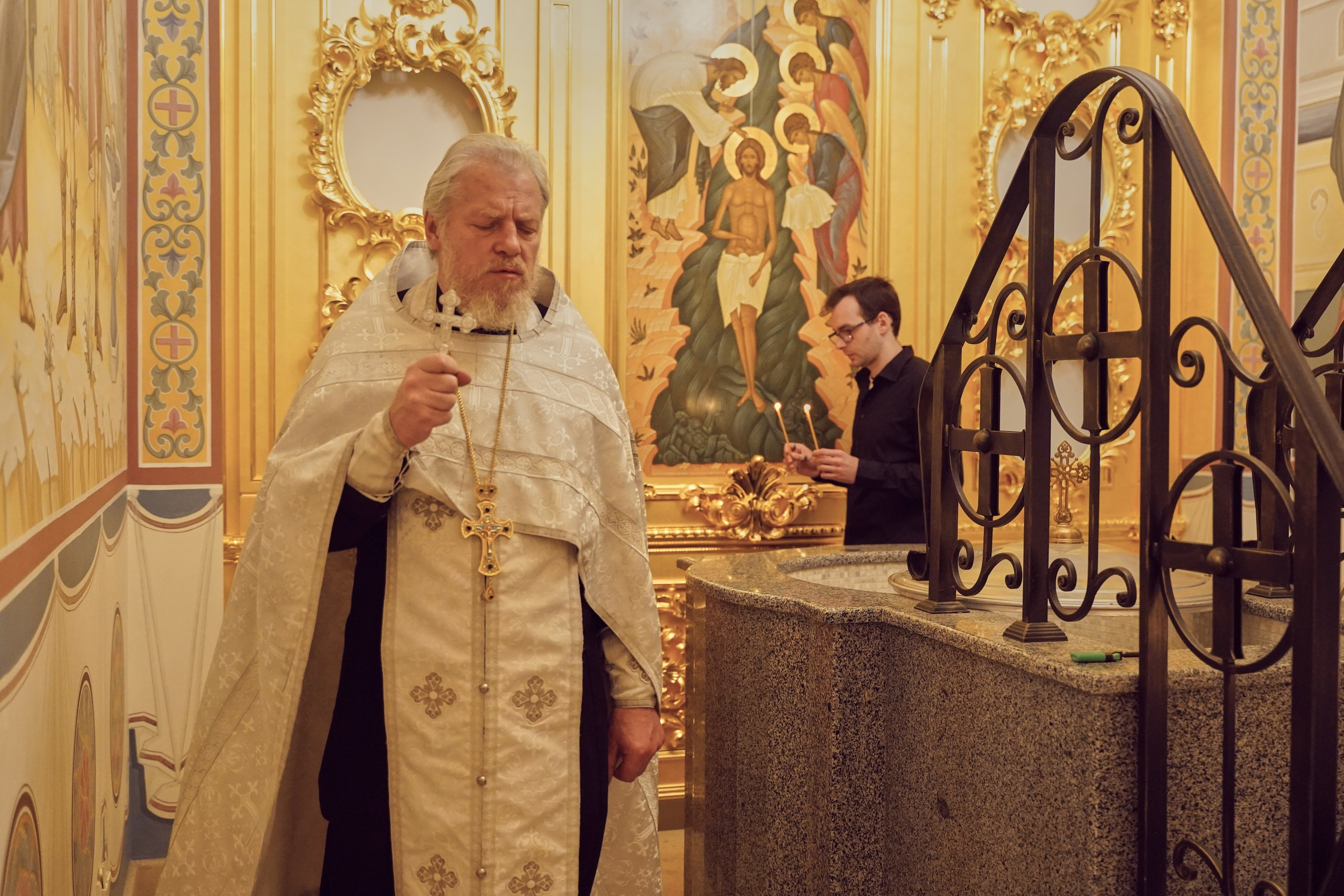 Храм Смоленской иконы Божией Матери. Фотосъемка крещения. Крестины. Портретный фотограф в Москве Елена Капралова