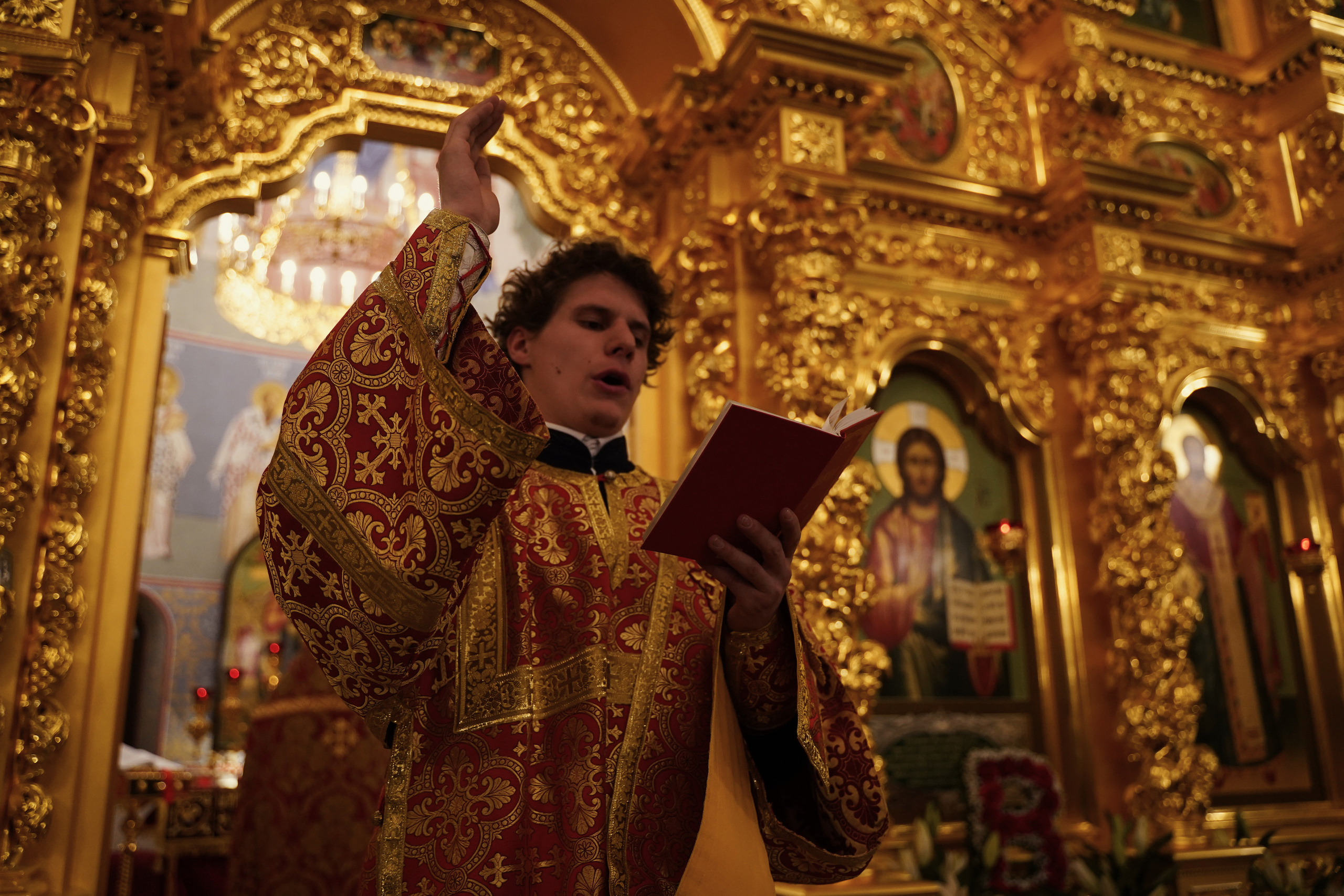 Храм Смоленской иконы Божией Матери. Пасхальное богослужение. Портретный фотограф в Москве Елена Капралова