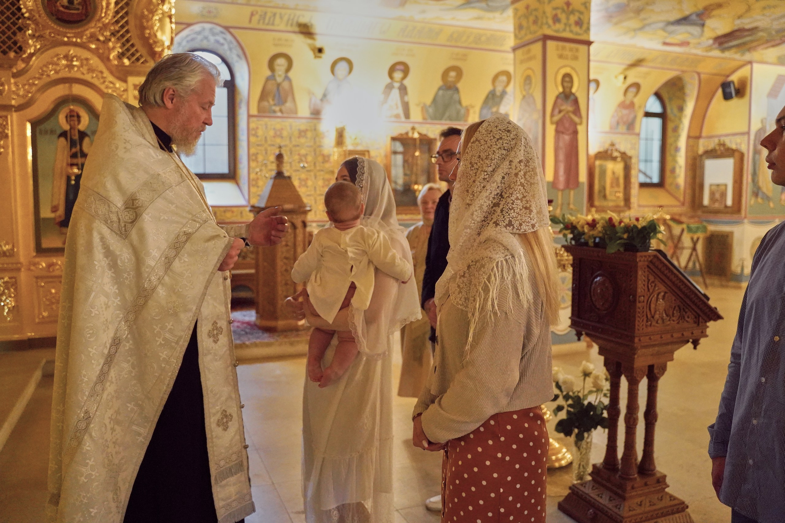 Храм Смоленской иконы Божией Матери. Фотосъемка крещения. Крестины. Портретный фотограф в Москве Елена Капралова