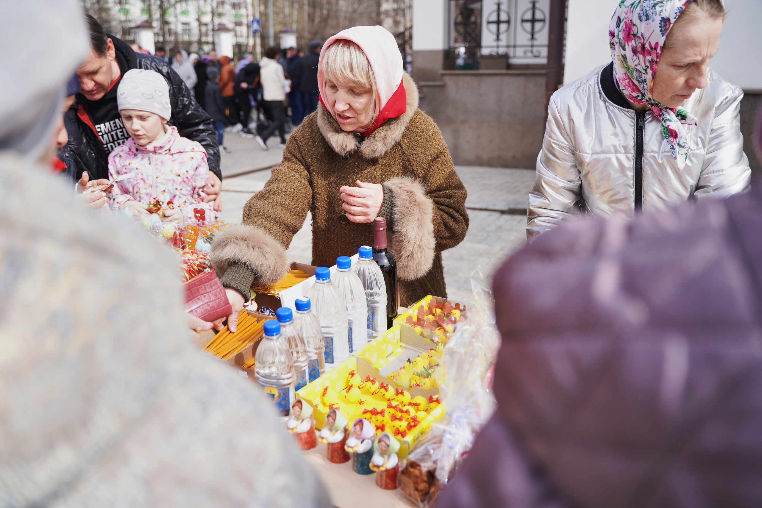 Храм Смоленской иконы Божией Матери. Освящение куличей, пасох и яиц. Портретный фотограф в Москве Елена Капралова