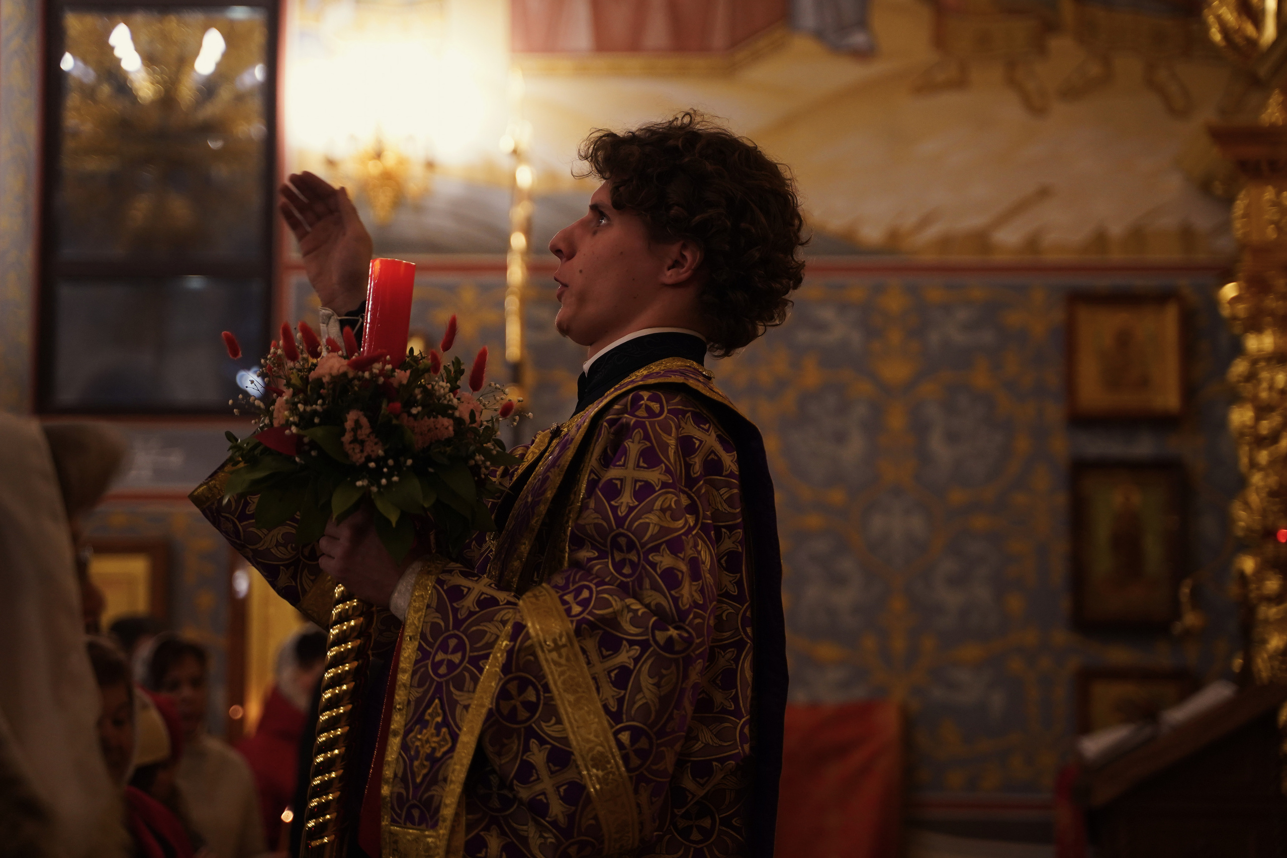 Храм Смоленской иконы Божией Матери. Пасхальное богослужение. Портретный фотограф в Москве Елена Капралова